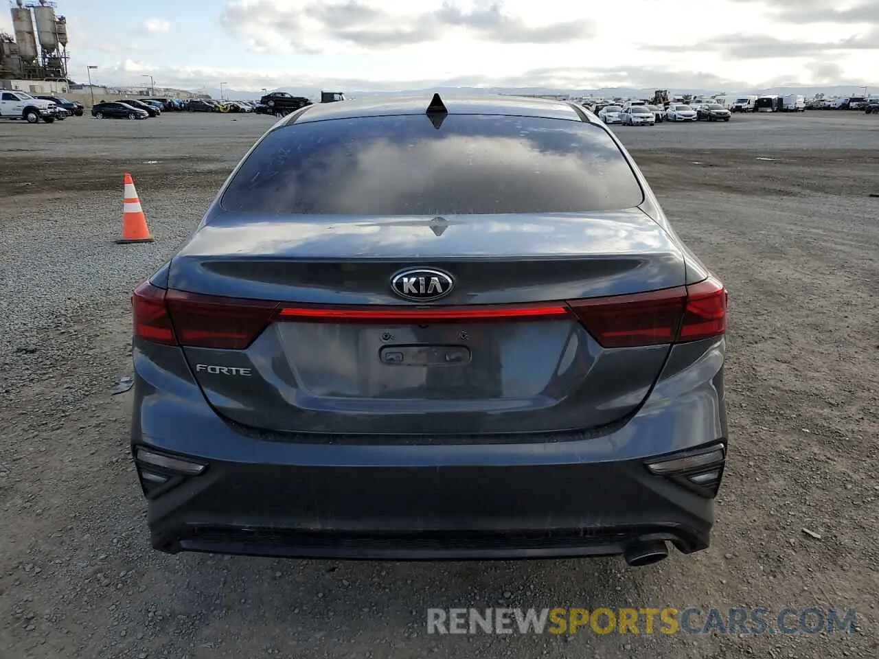 6 Photograph of a damaged car 3KPF24AD7KE035884 KIA FORTE 2019
