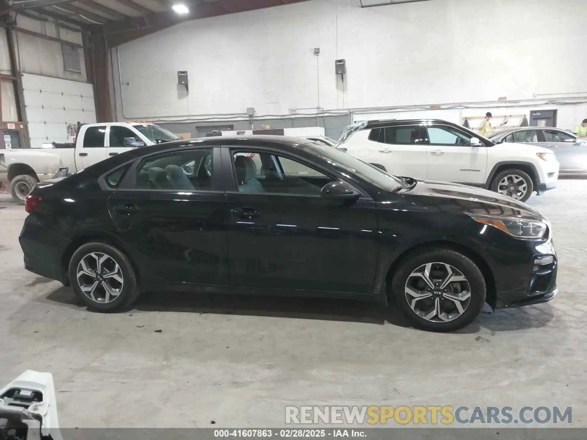 13 Photograph of a damaged car 3KPF24AD7KE047226 KIA FORTE 2019