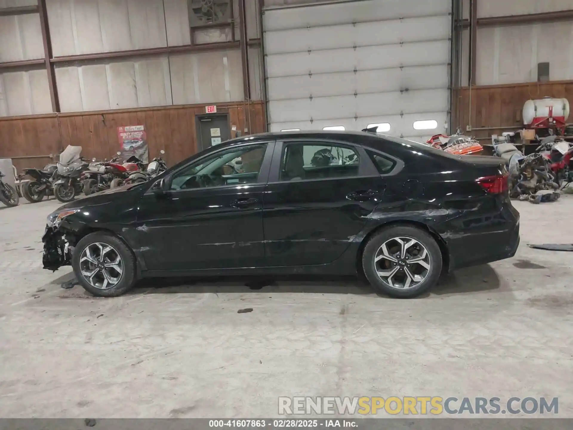 14 Photograph of a damaged car 3KPF24AD7KE047226 KIA FORTE 2019