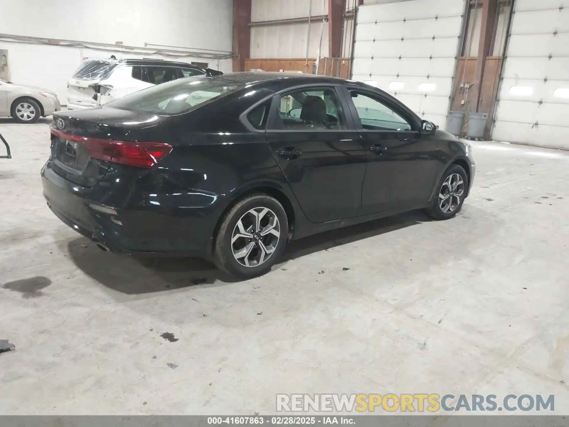 4 Photograph of a damaged car 3KPF24AD7KE047226 KIA FORTE 2019