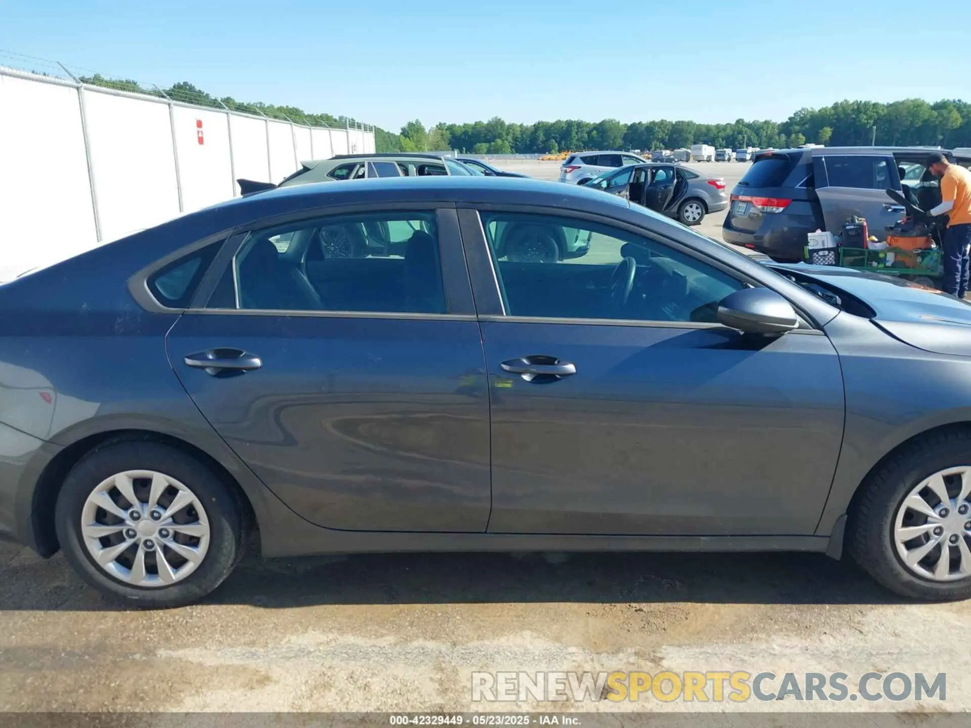 13 Photograph of a damaged car 3KPF24AD7KE062289 KIA FORTE 2019