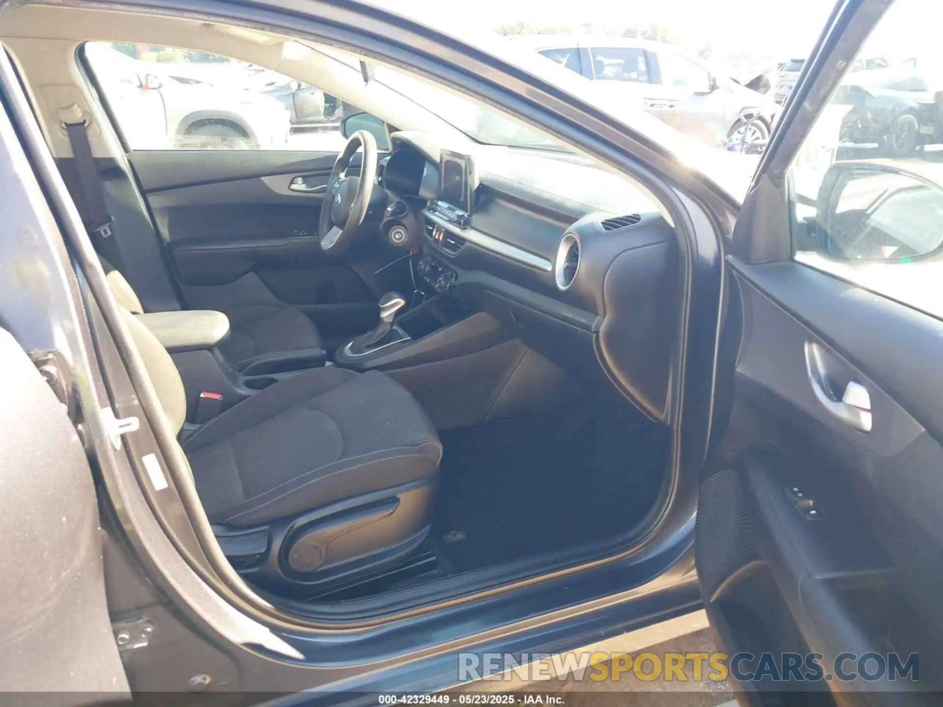 5 Photograph of a damaged car 3KPF24AD7KE062289 KIA FORTE 2019