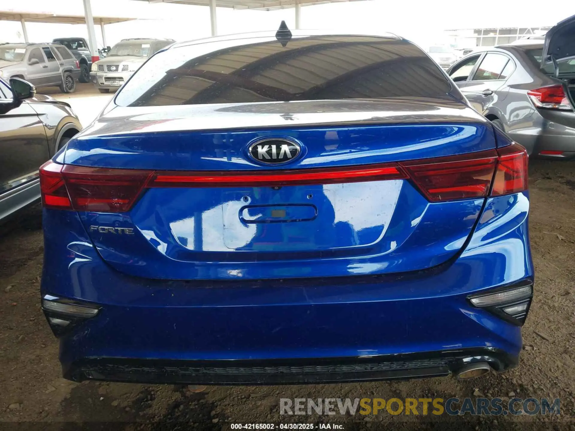 17 Photograph of a damaged car 3KPF24AD7KE072689 KIA FORTE 2019