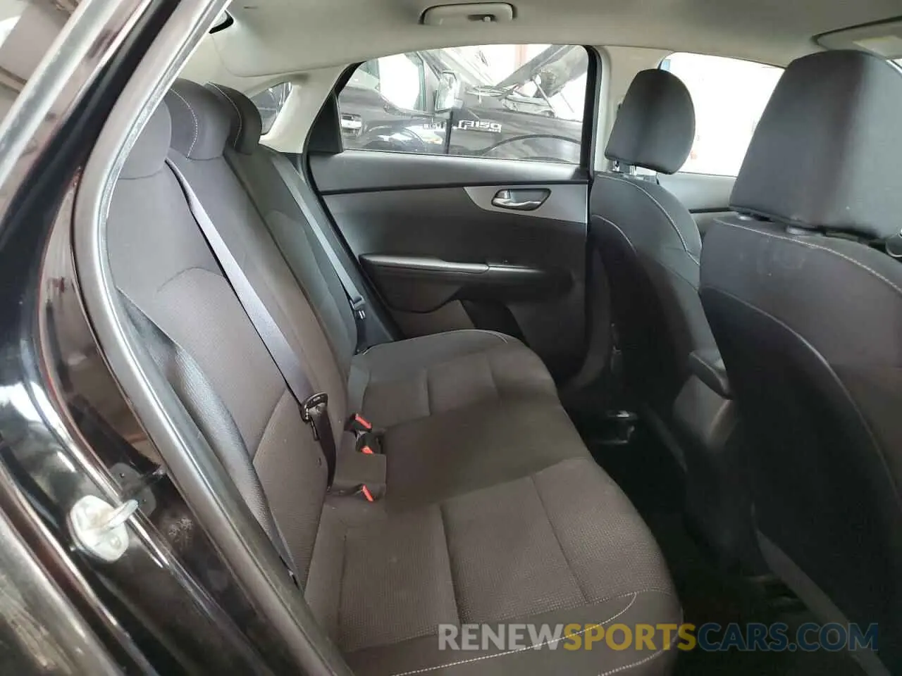 10 Photograph of a damaged car 3KPF24AD7KE083045 KIA FORTE 2019