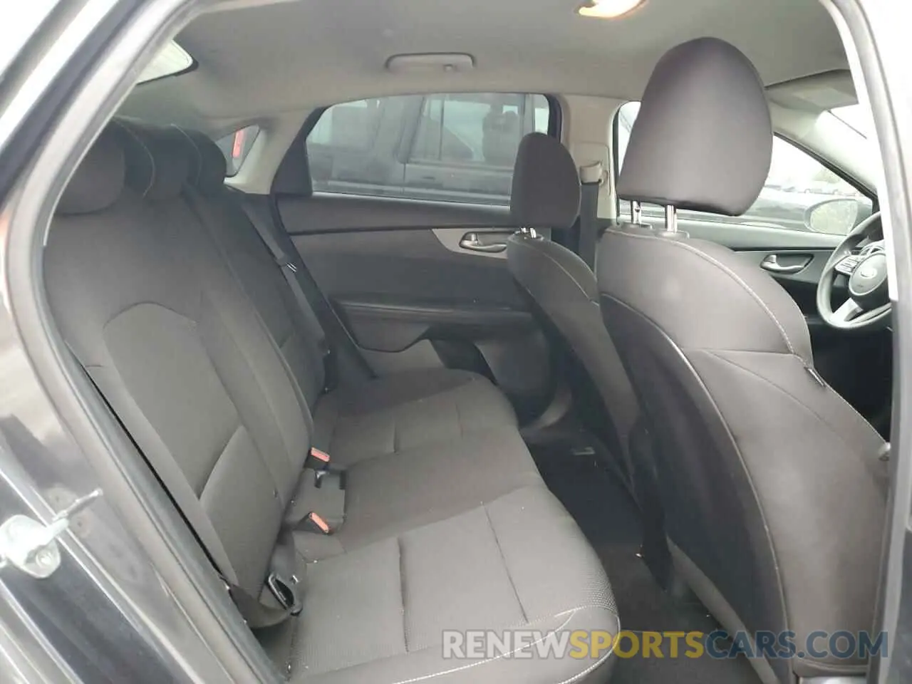 10 Photograph of a damaged car 3KPF24AD7KE083451 KIA FORTE 2019
