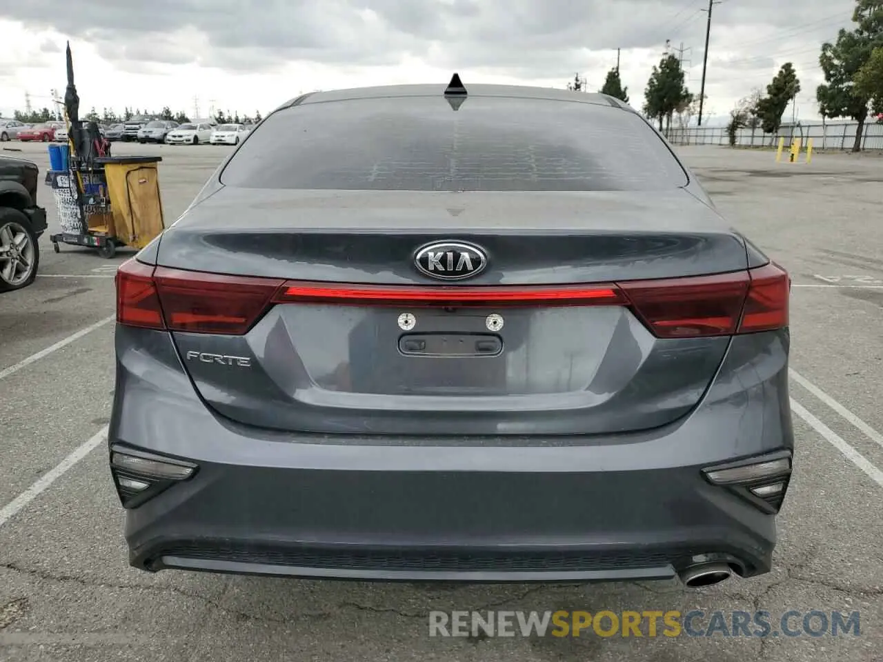 6 Photograph of a damaged car 3KPF24AD7KE083451 KIA FORTE 2019