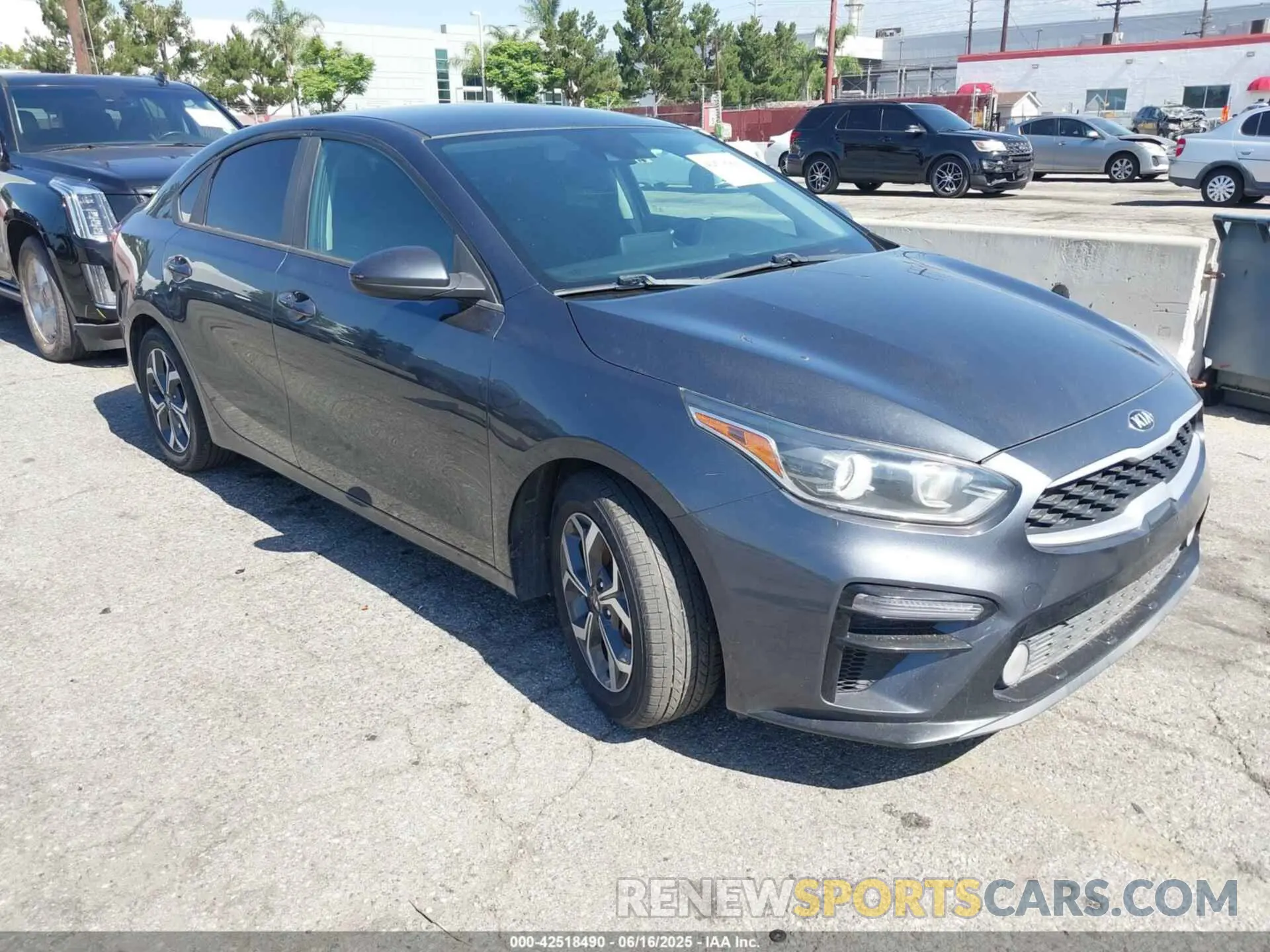 1 Photograph of a damaged car 3KPF24AD7KE090139 KIA FORTE 2019
