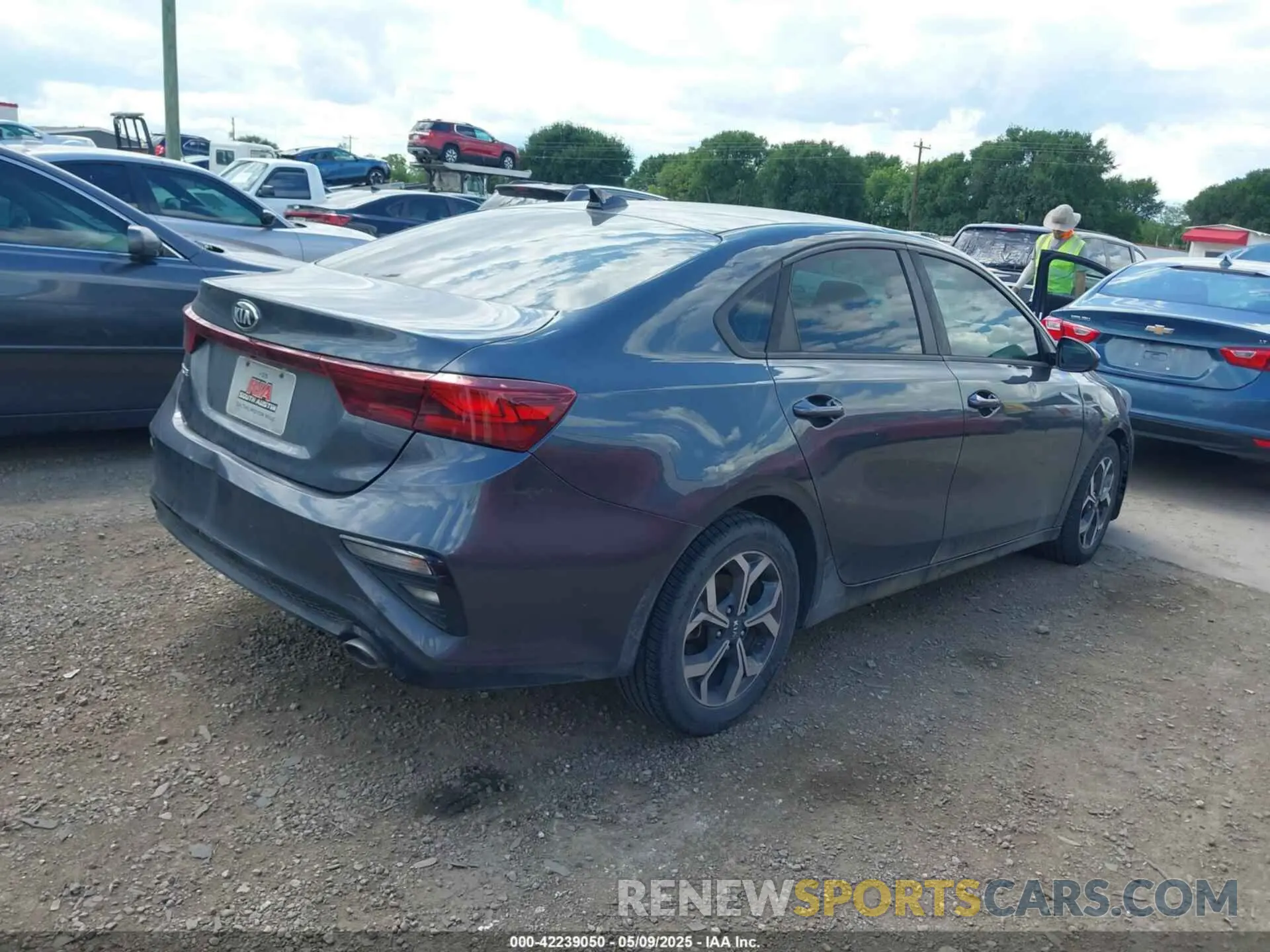 4 Photograph of a damaged car 3KPF24AD7KE090450 KIA FORTE 2019