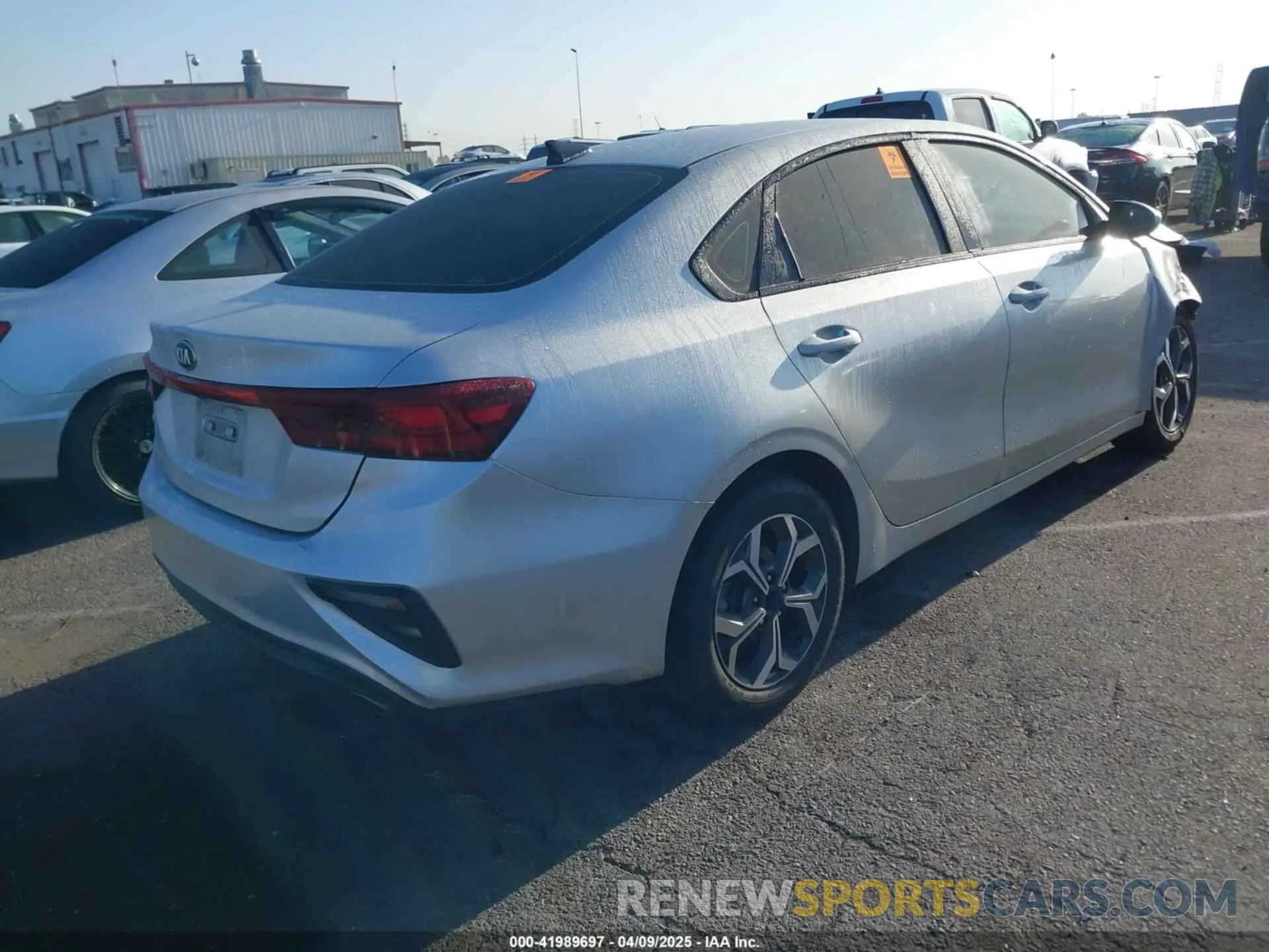 4 Photograph of a damaged car 3KPF24AD7KE109692 KIA FORTE 2019