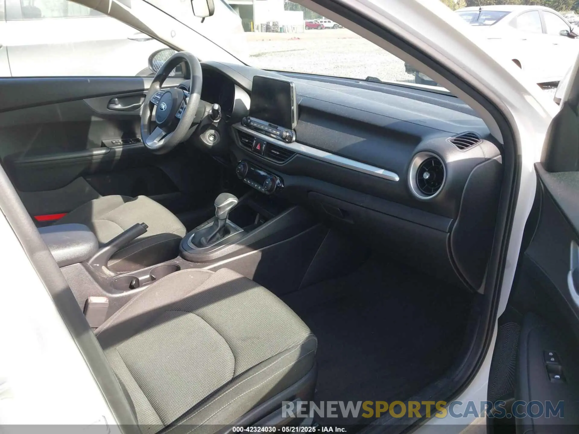 5 Photograph of a damaged car 3KPF24AD7KE114424 KIA FORTE 2019