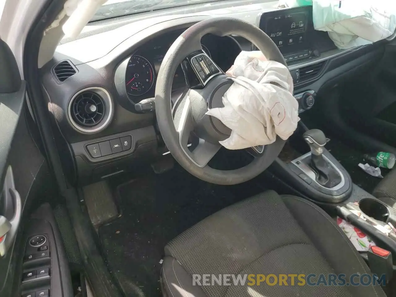 8 Photograph of a damaged car 3KPF24AD7KE121888 KIA FORTE 2019
