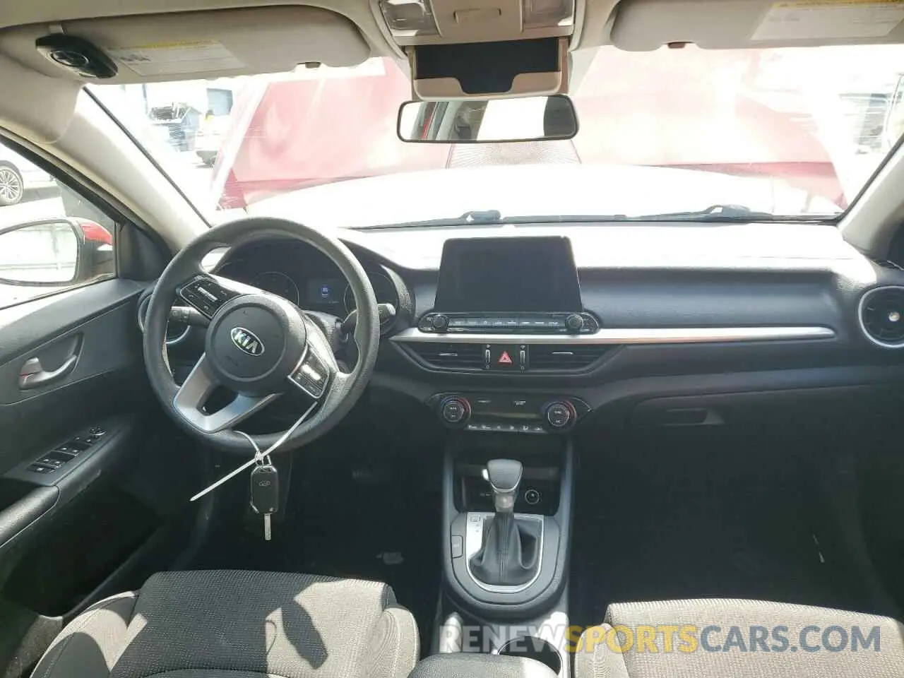 8 Photograph of a damaged car 3KPF24AD7KE131028 KIA FORTE 2019