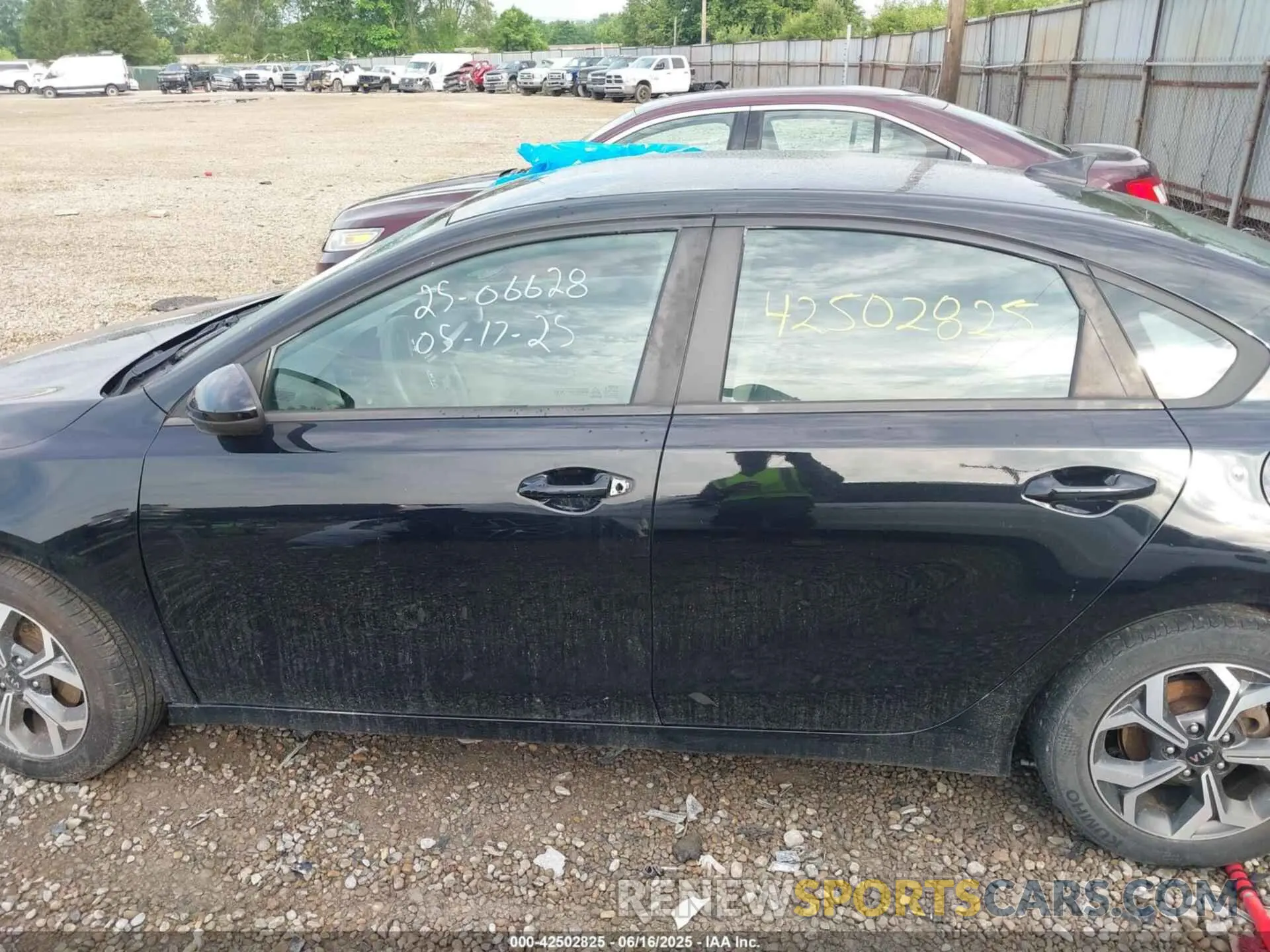 14 Photograph of a damaged car 3KPF24AD7KE137461 KIA FORTE 2019