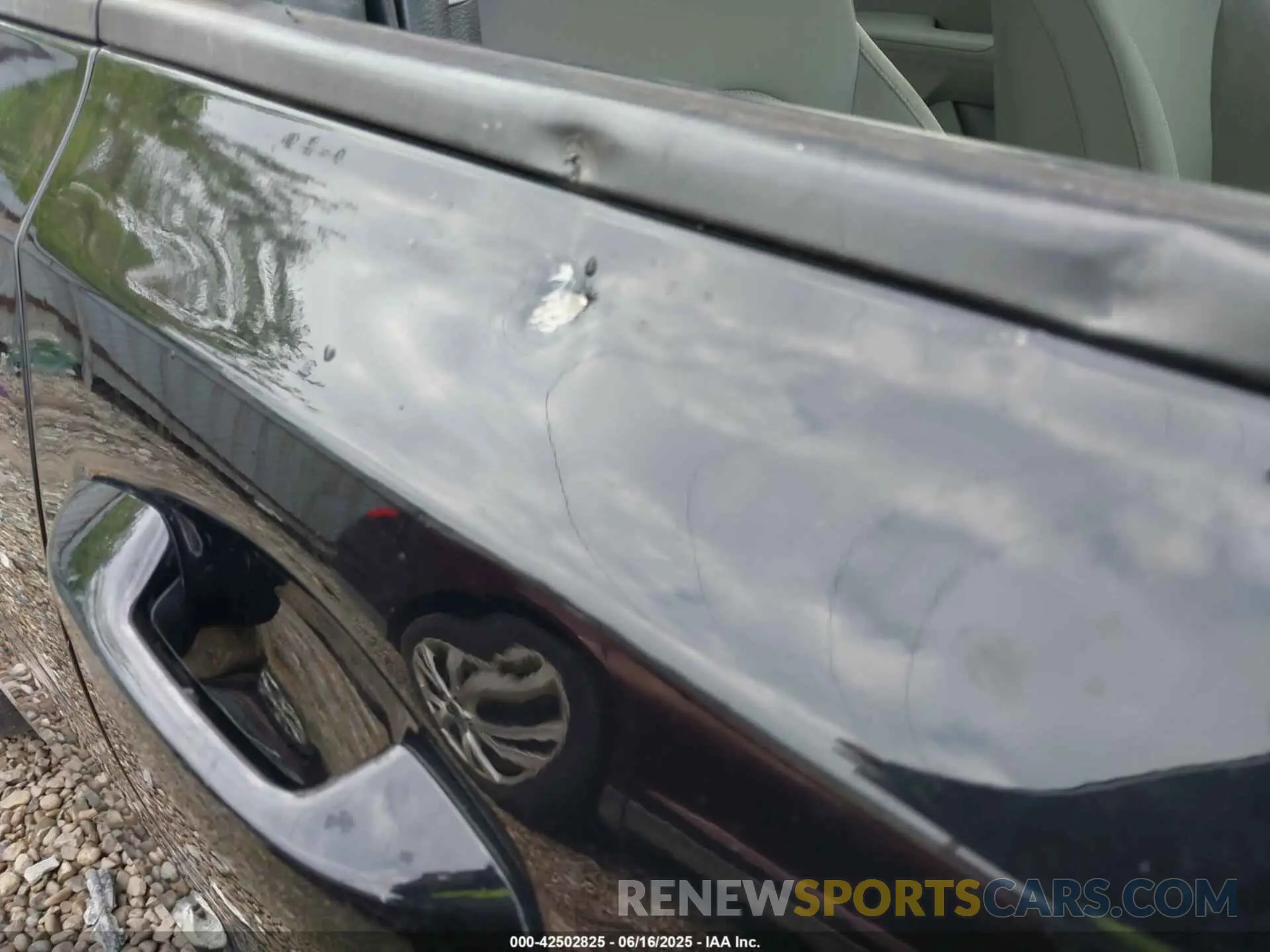 18 Photograph of a damaged car 3KPF24AD7KE137461 KIA FORTE 2019