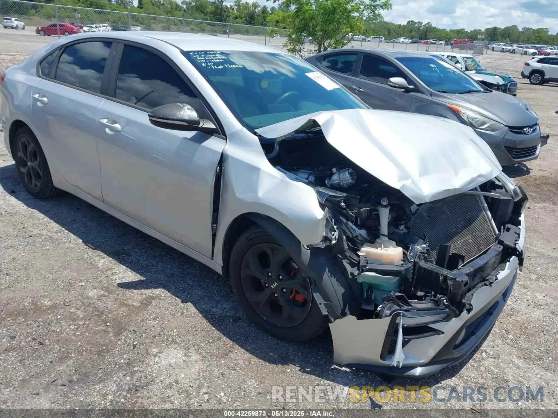 1 Photograph of a damaged car 3KPF24AD8KE006880 KIA FORTE 2019