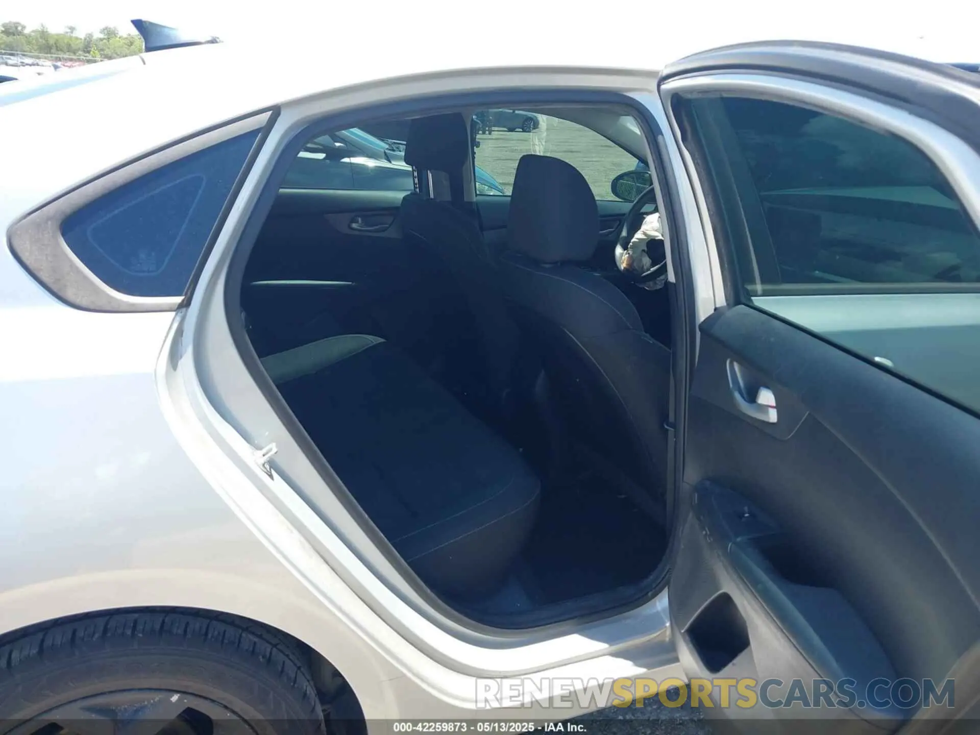 8 Photograph of a damaged car 3KPF24AD8KE006880 KIA FORTE 2019