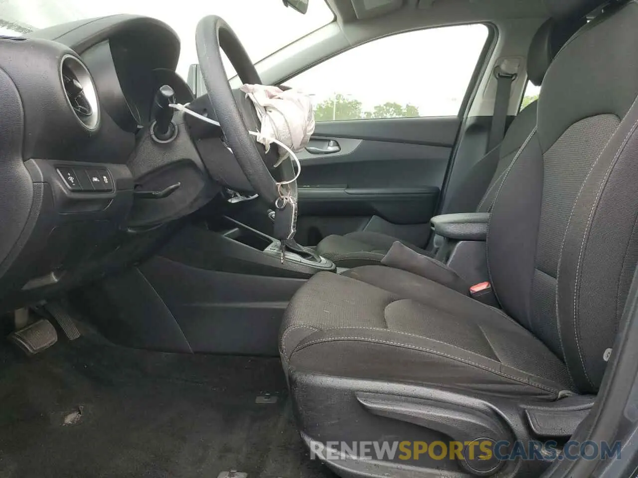 7 Photograph of a damaged car 3KPF24AD8KE013876 KIA FORTE 2019