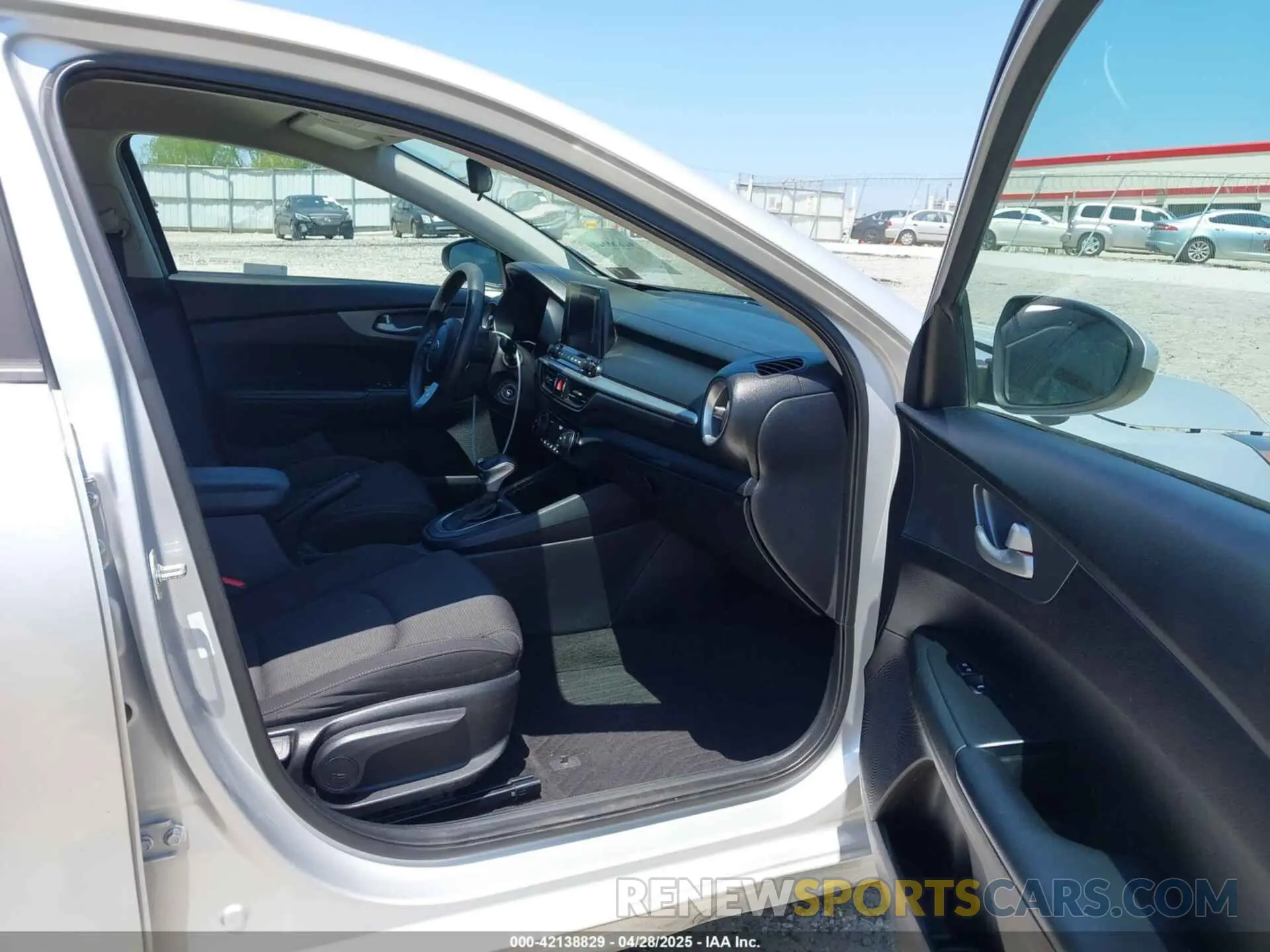5 Photograph of a damaged car 3KPF24AD8KE024487 KIA FORTE 2019