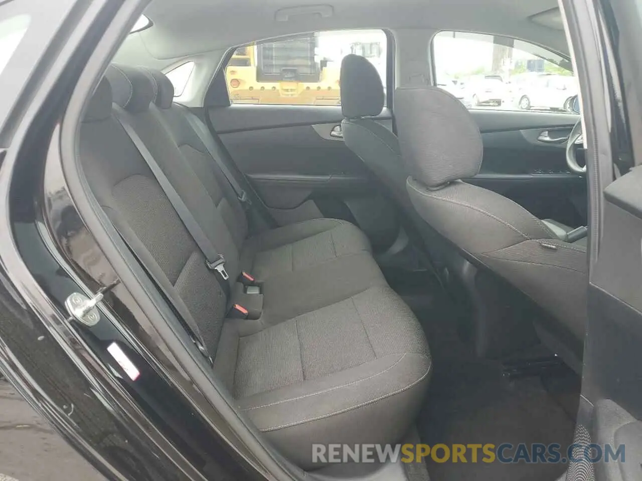 10 Photograph of a damaged car 3KPF24AD8KE027115 KIA FORTE 2019