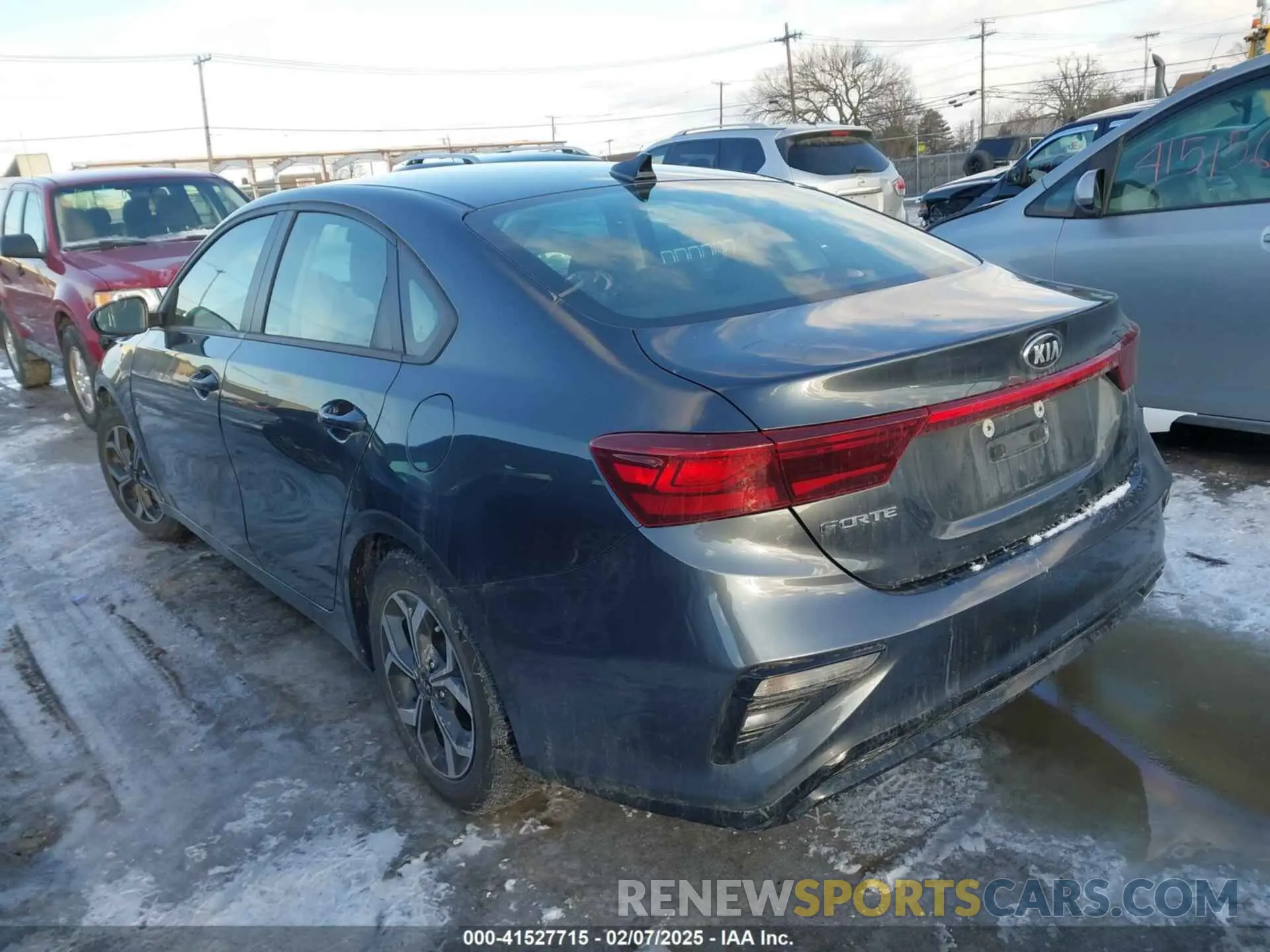 3 Photograph of a damaged car 3KPF24AD8KE032525 KIA FORTE 2019