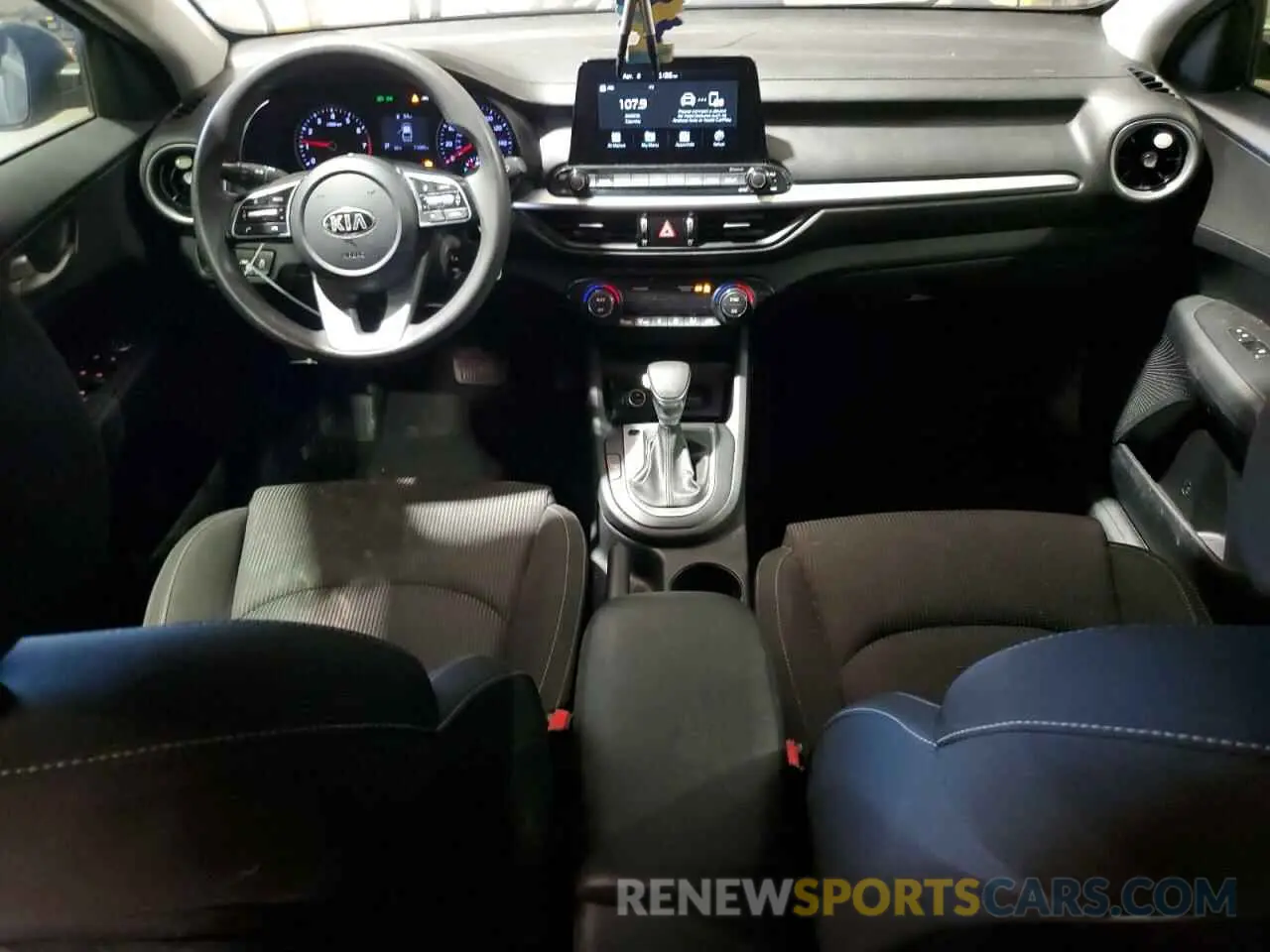 8 Photograph of a damaged car 3KPF24AD8KE052824 KIA FORTE 2019