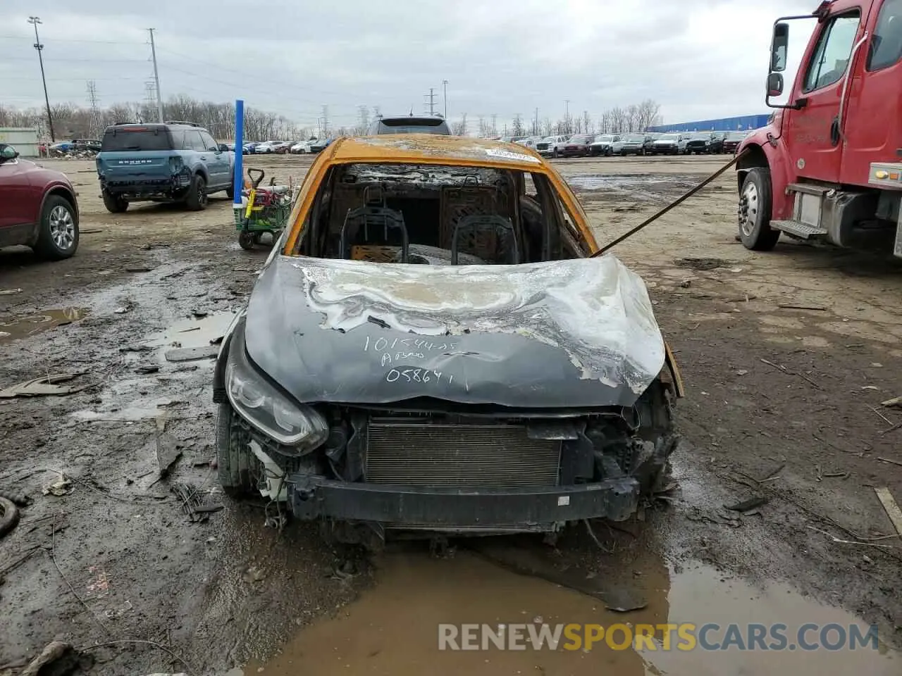 5 Photograph of a damaged car 3KPF24AD8KE058641 KIA FORTE 2019