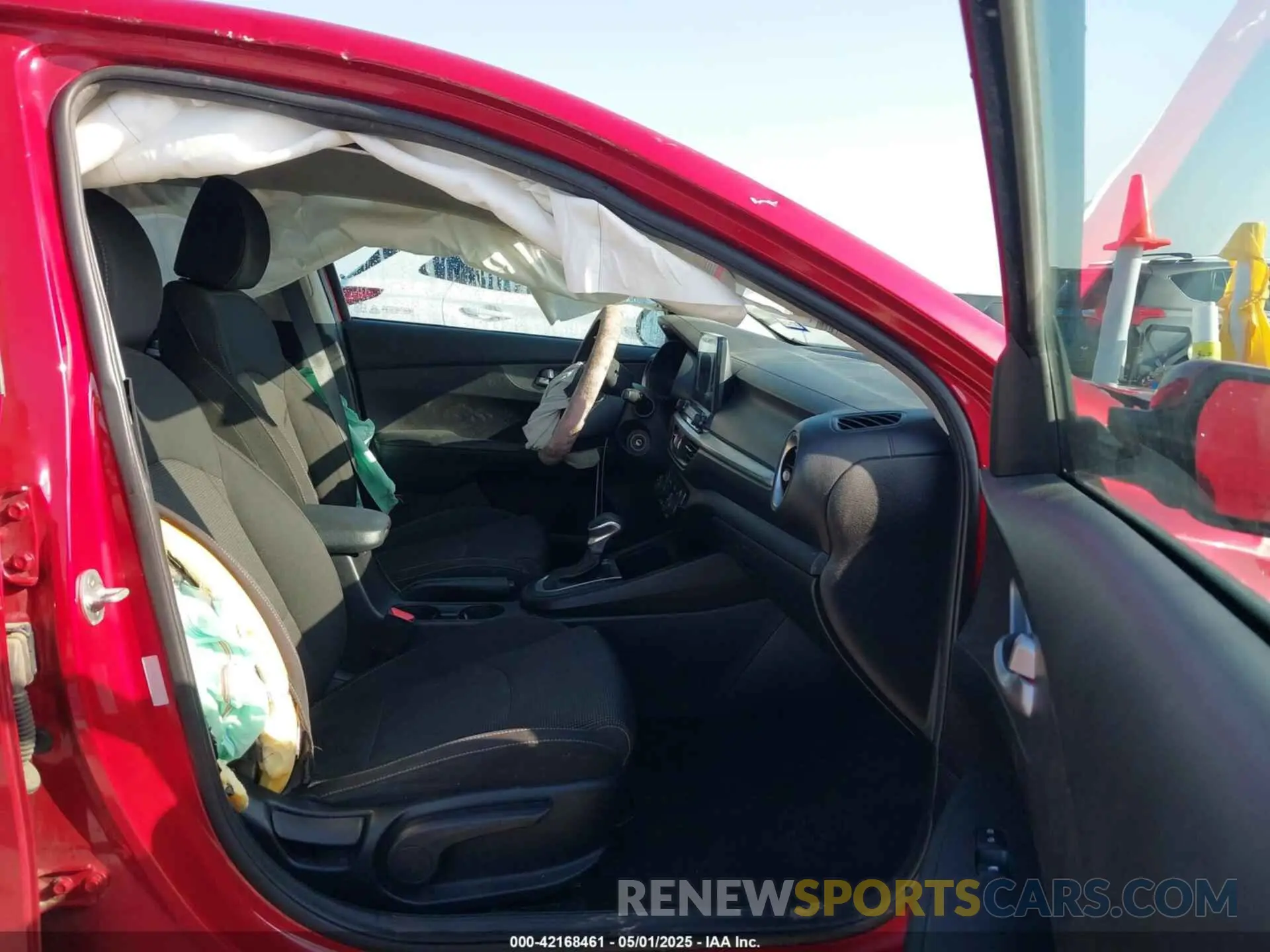 5 Photograph of a damaged car 3KPF24AD8KE068313 KIA FORTE 2019