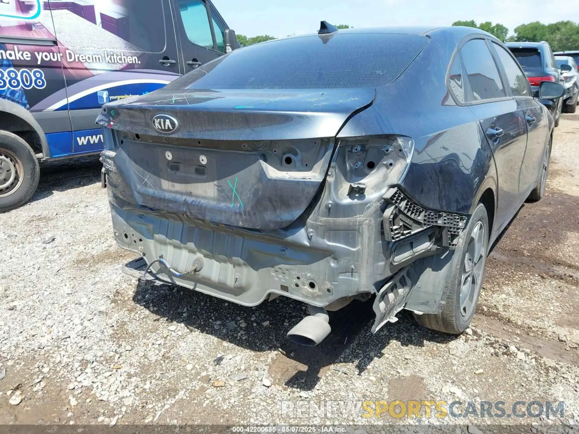 18 Photograph of a damaged car 3KPF24AD8KE069591 KIA FORTE 2019
