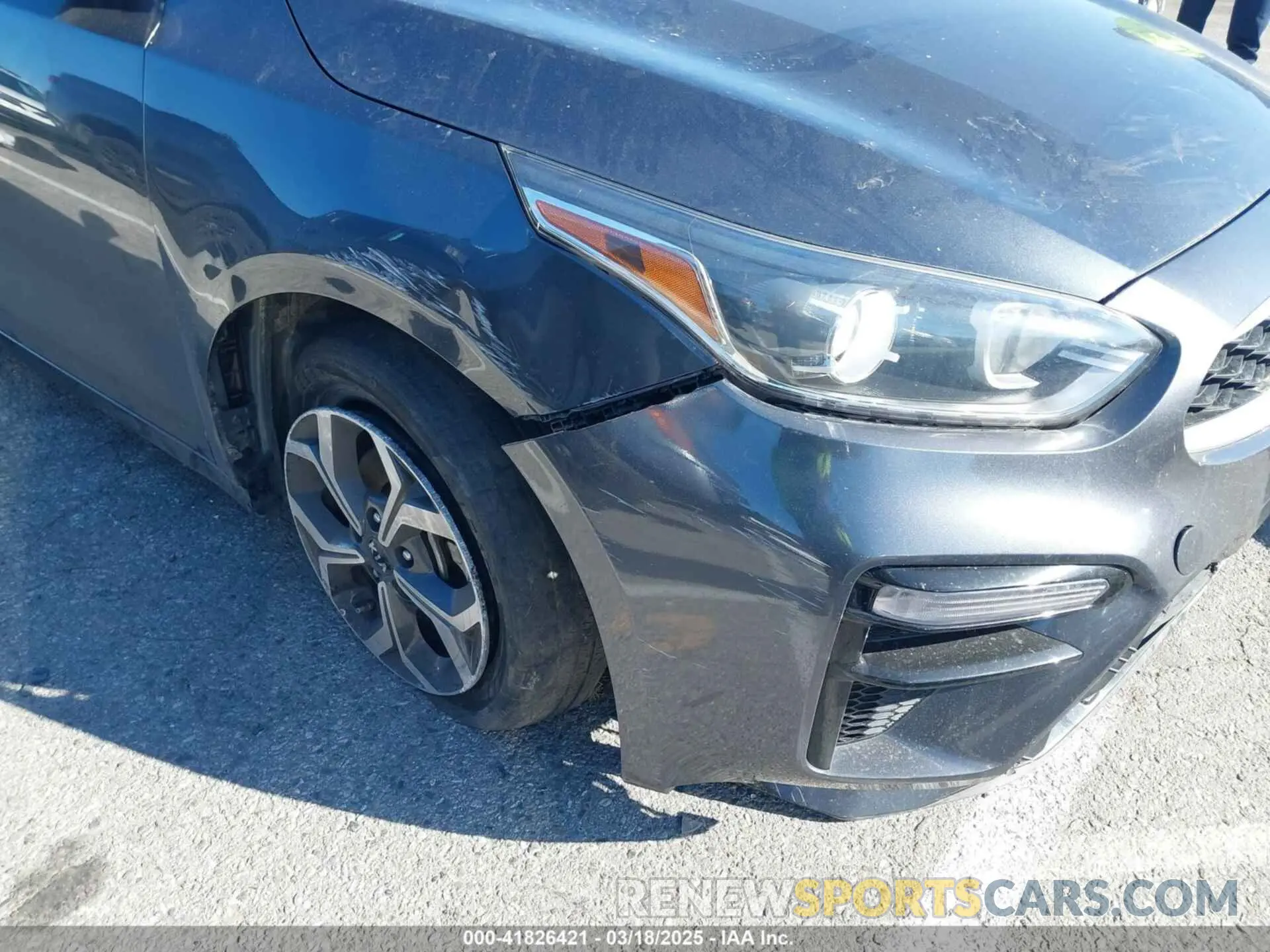 17 Photograph of a damaged car 3KPF24AD8KE070188 KIA FORTE 2019