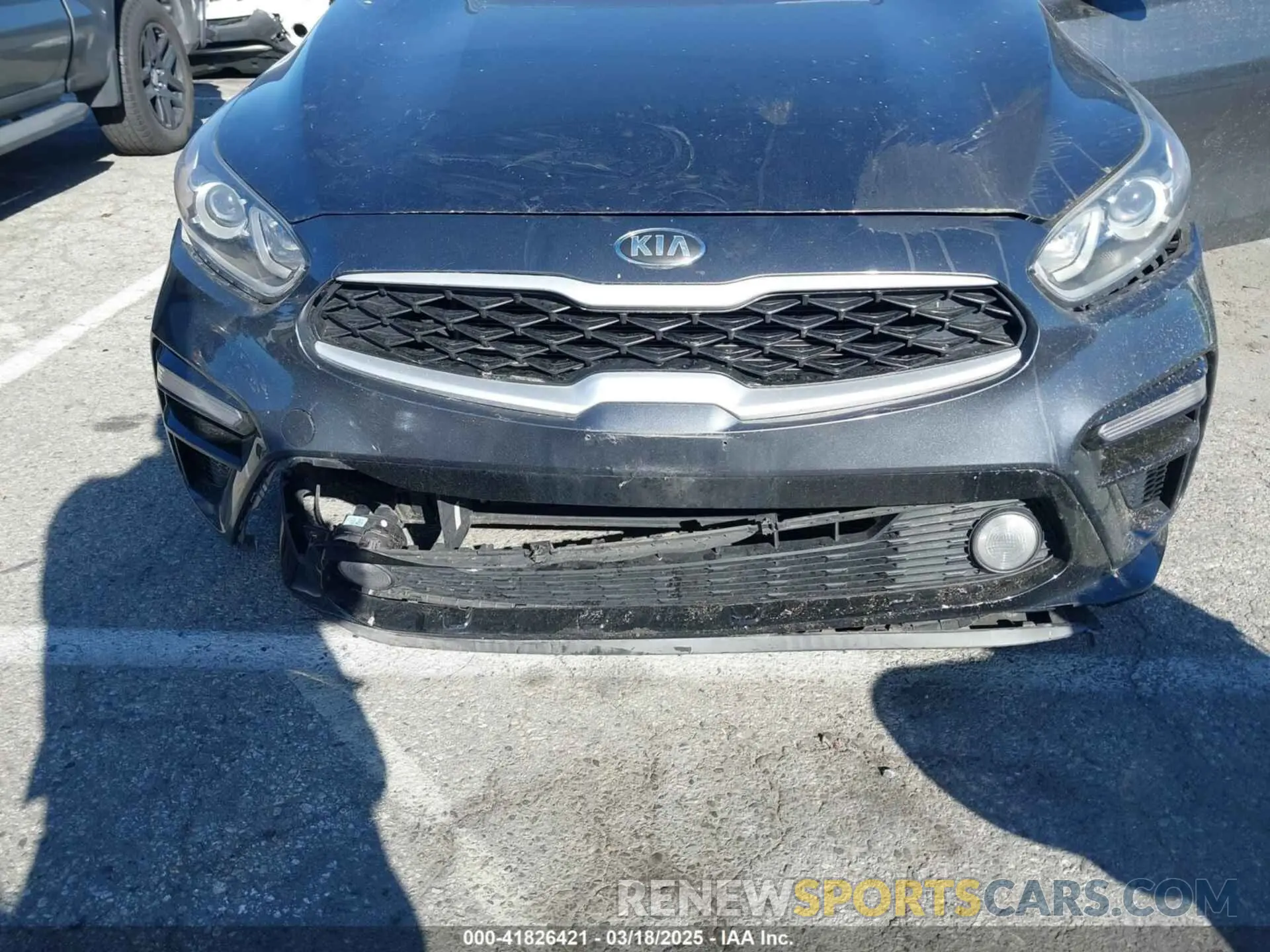 18 Photograph of a damaged car 3KPF24AD8KE070188 KIA FORTE 2019