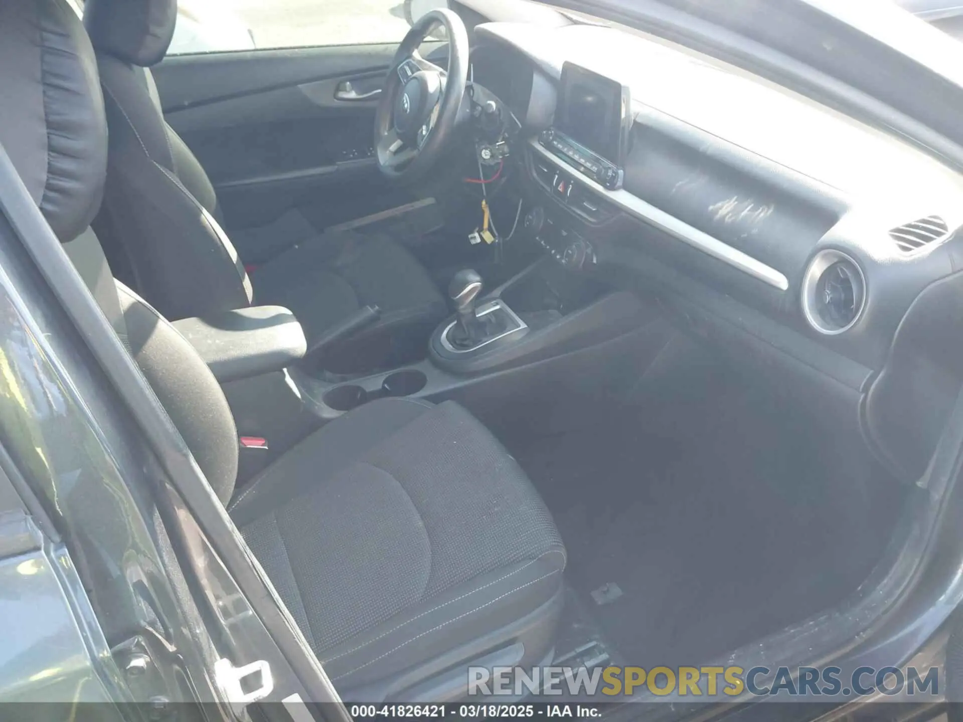 5 Photograph of a damaged car 3KPF24AD8KE070188 KIA FORTE 2019