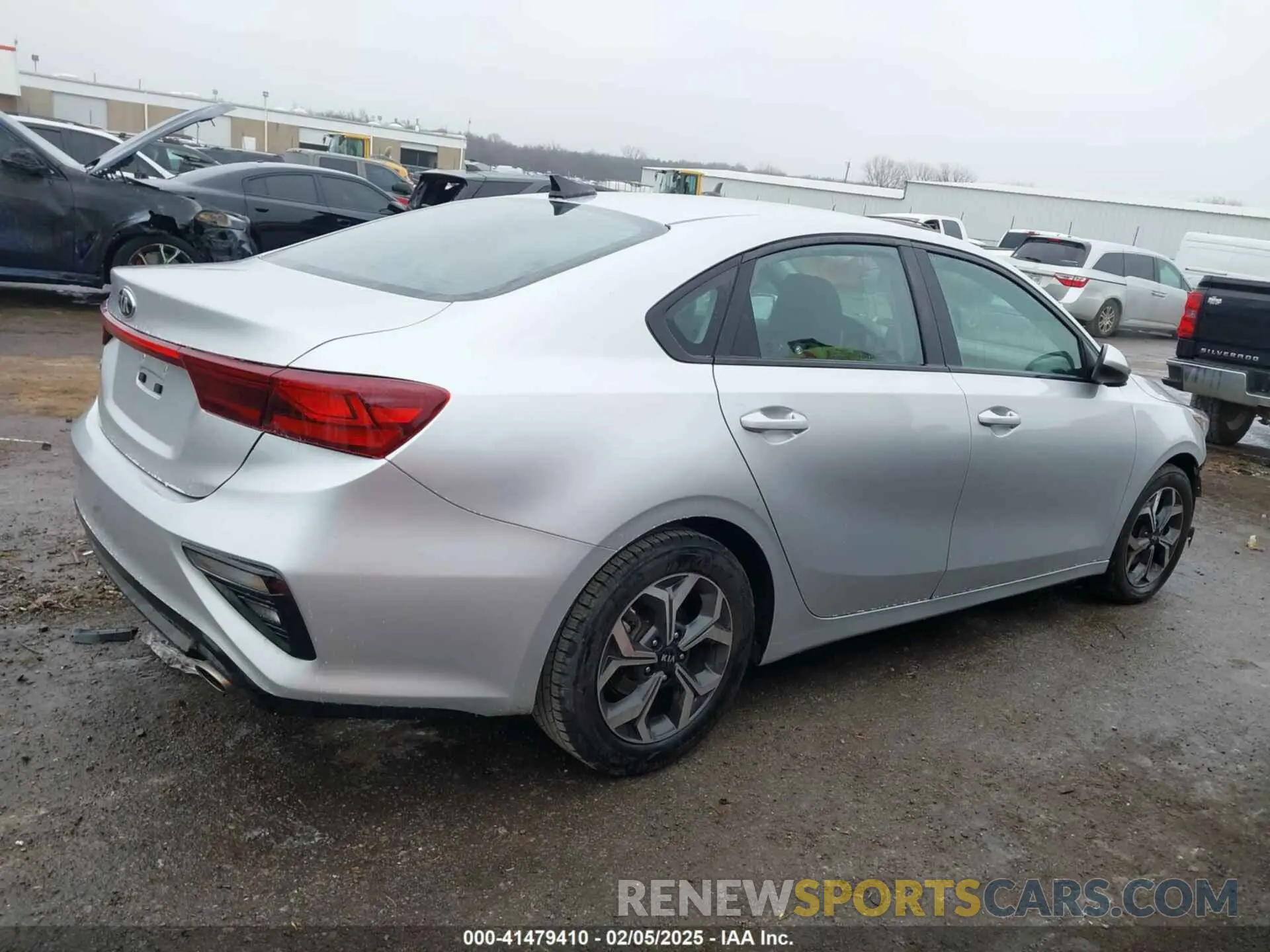 13 Photograph of a damaged car 3KPF24AD8KE075892 KIA FORTE 2019