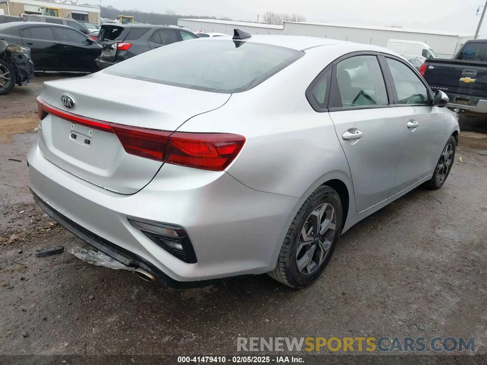 4 Photograph of a damaged car 3KPF24AD8KE075892 KIA FORTE 2019