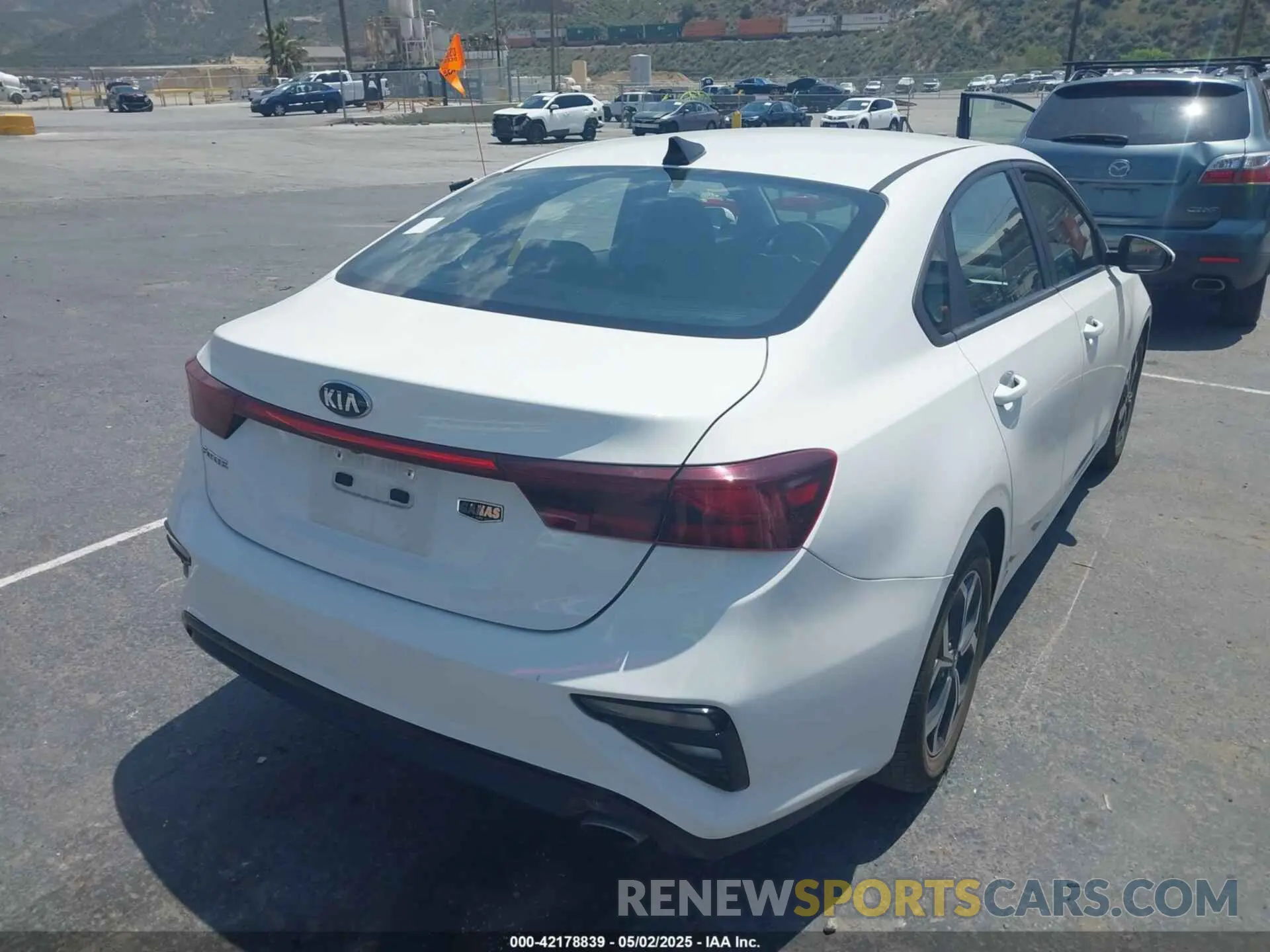 4 Photograph of a damaged car 3KPF24AD8KE083510 KIA FORTE 2019