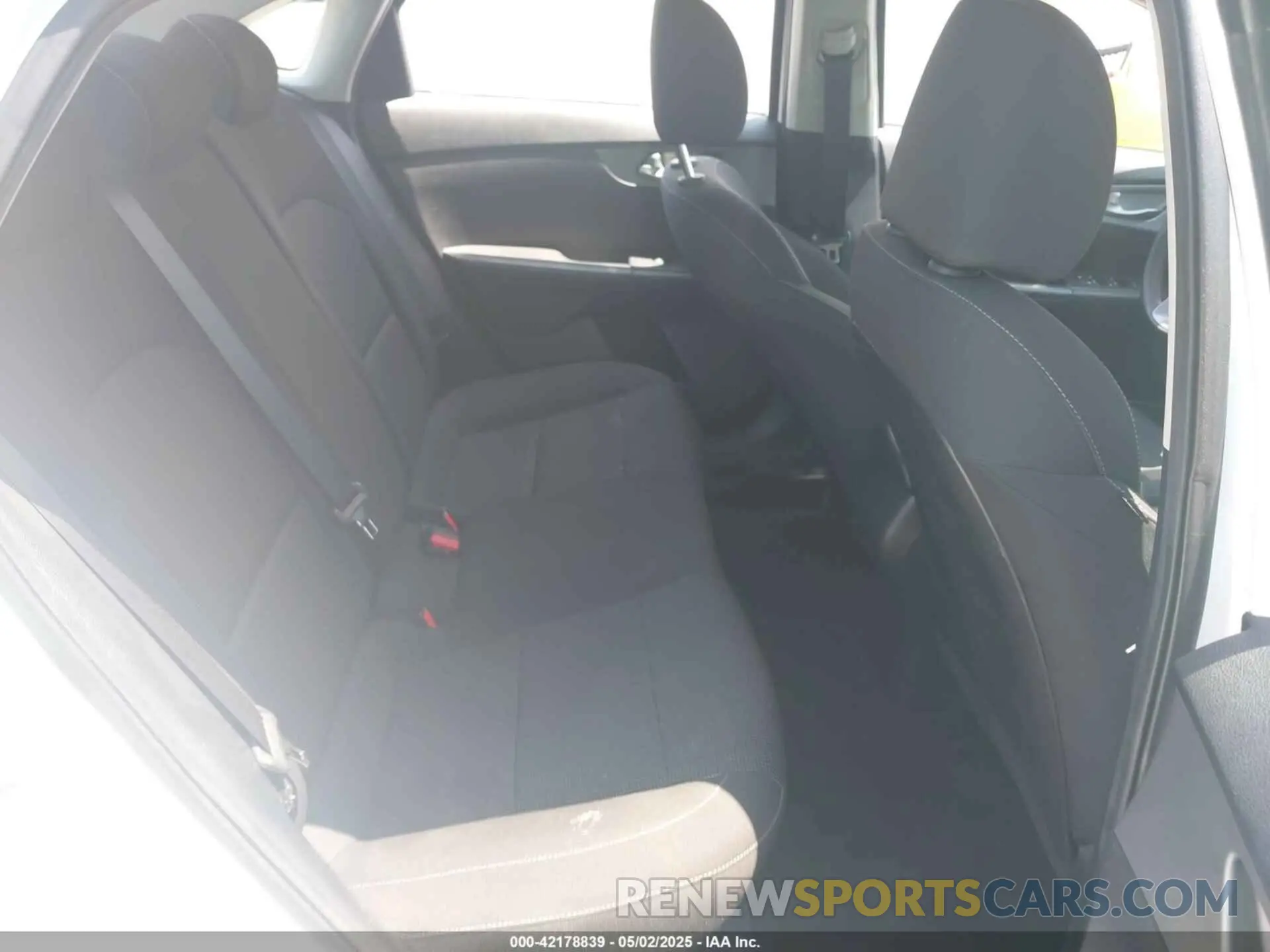 8 Photograph of a damaged car 3KPF24AD8KE083510 KIA FORTE 2019