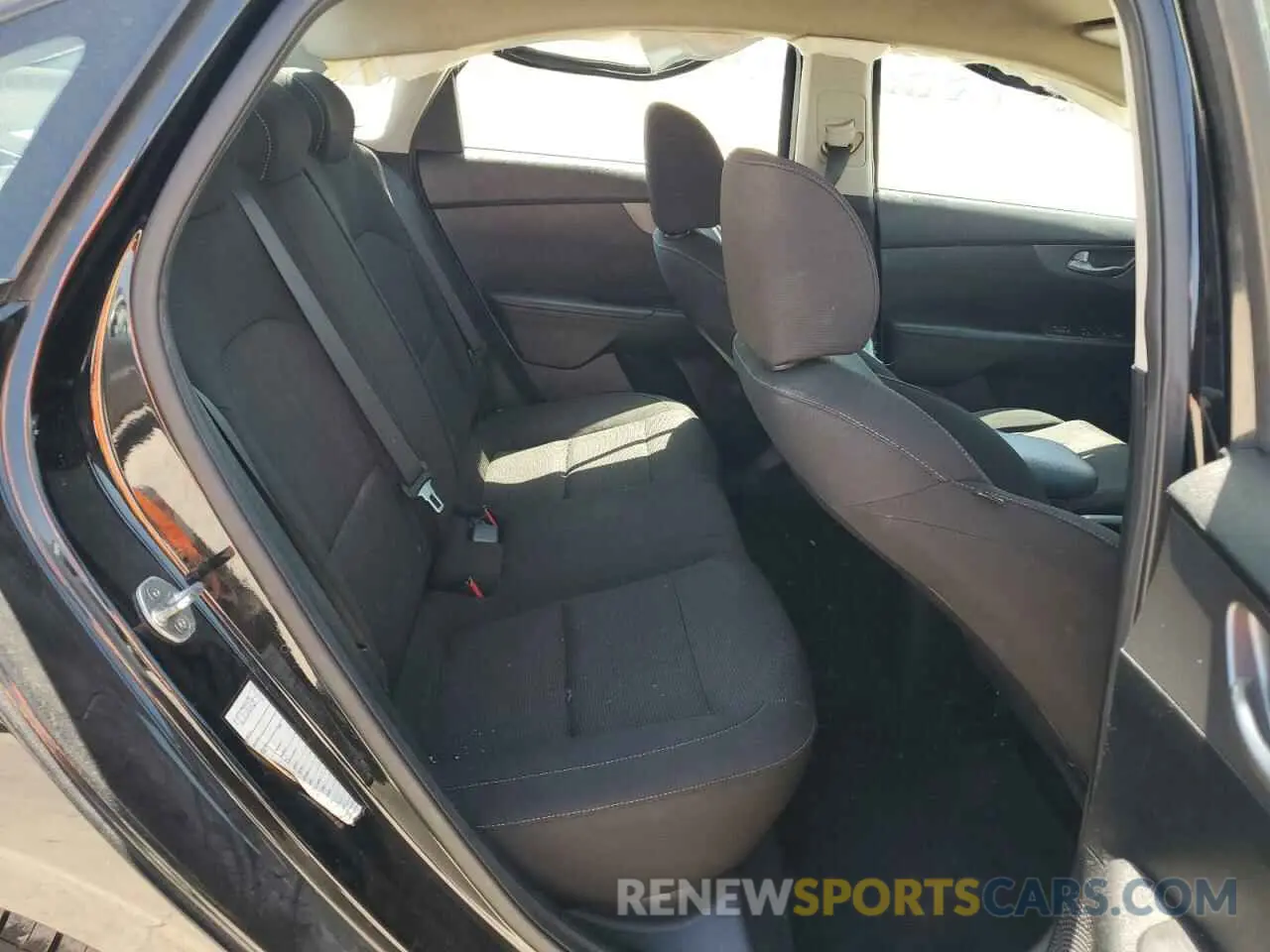 11 Photograph of a damaged car 3KPF24AD8KE112634 KIA FORTE 2019