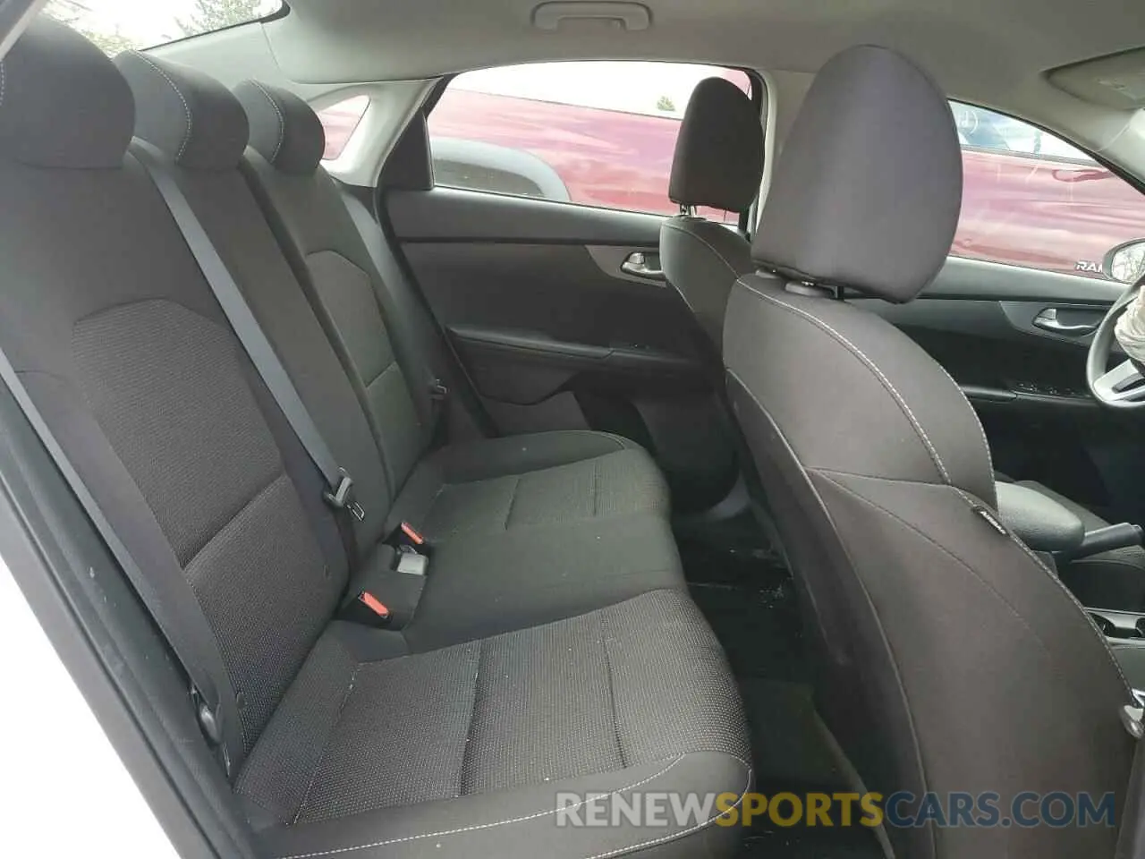 10 Photograph of a damaged car 3KPF24AD8KE114643 KIA FORTE 2019