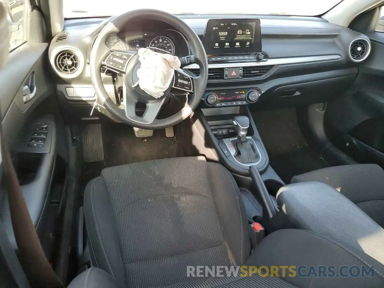 8 Photograph of a damaged car 3KPF24AD8KE114643 KIA FORTE 2019