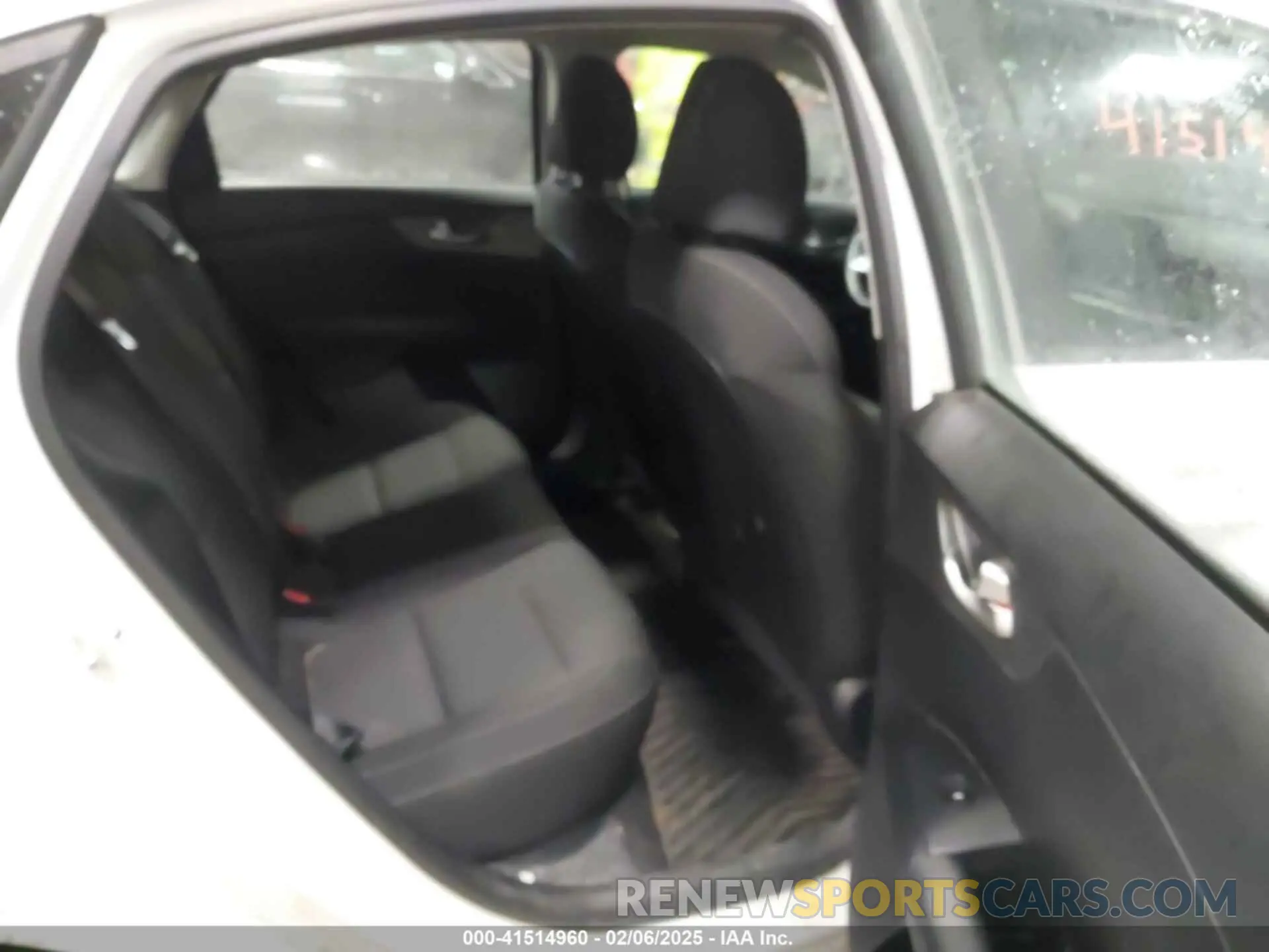 8 Photograph of a damaged car 3KPF24AD8KE121155 KIA FORTE 2019