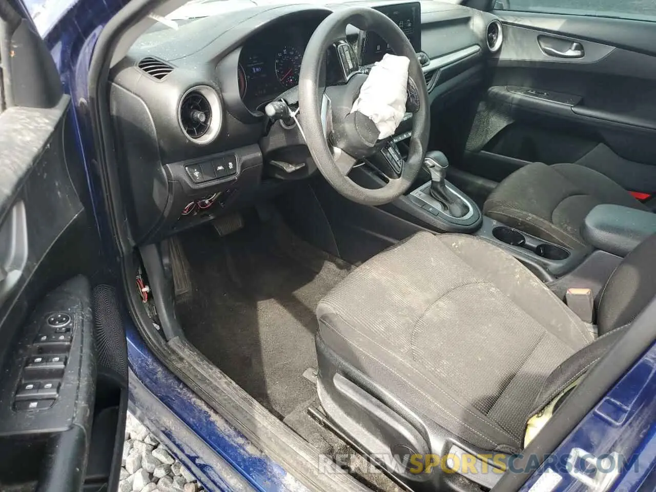 8 Photograph of a damaged car 3KPF24AD8KE128719 KIA FORTE 2019