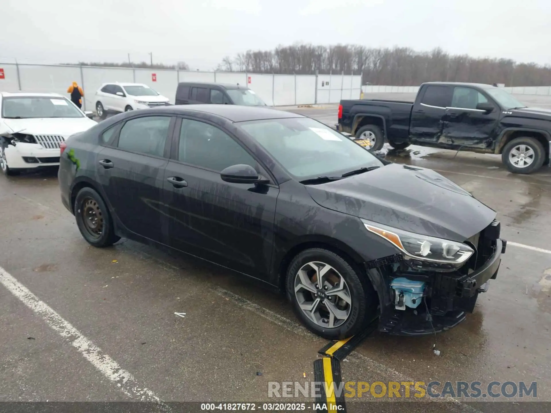 1 Photograph of a damaged car 3KPF24AD8KE130650 KIA FORTE 2019