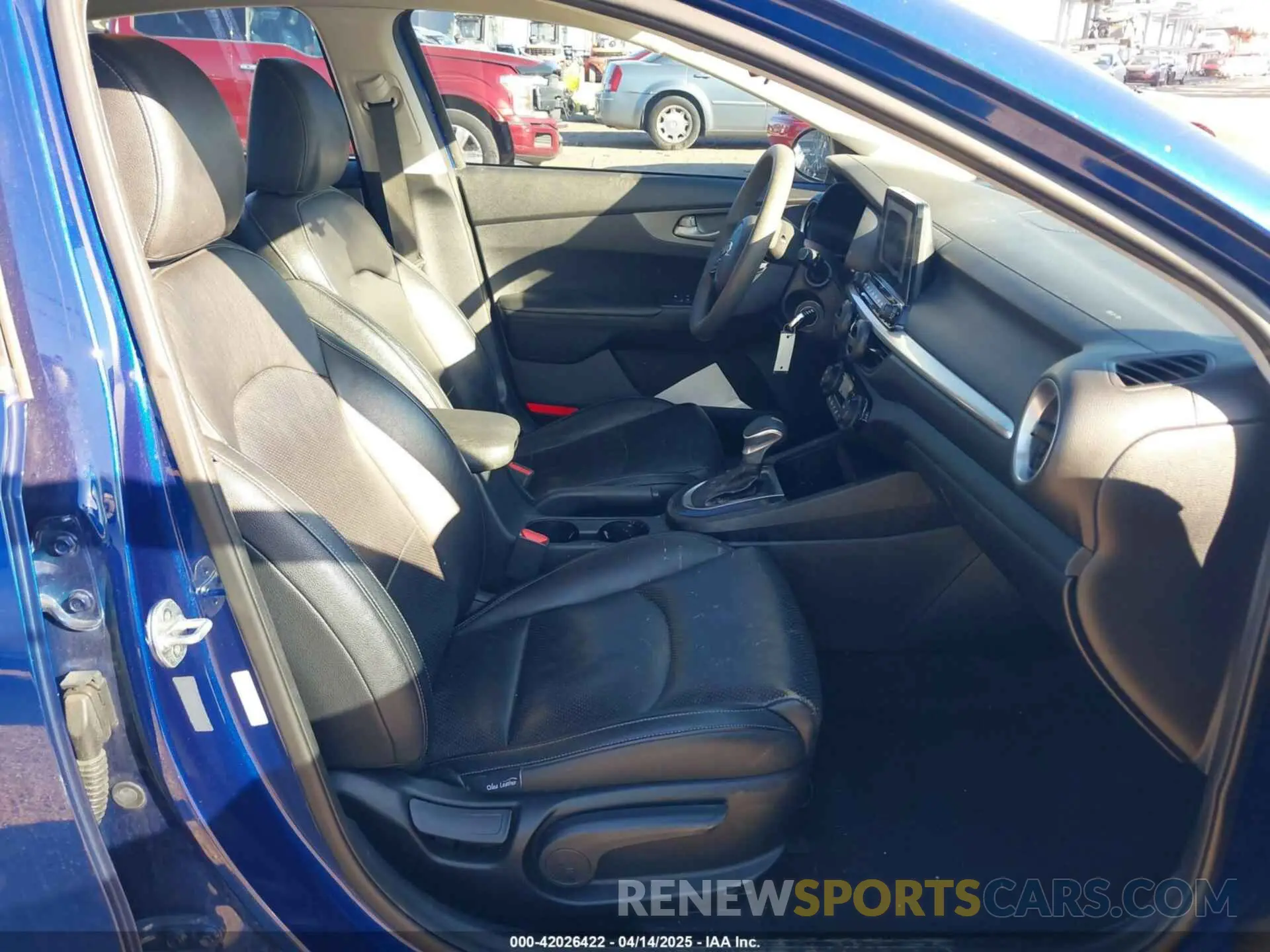 5 Photograph of a damaged car 3KPF24AD9KE010744 KIA FORTE 2019