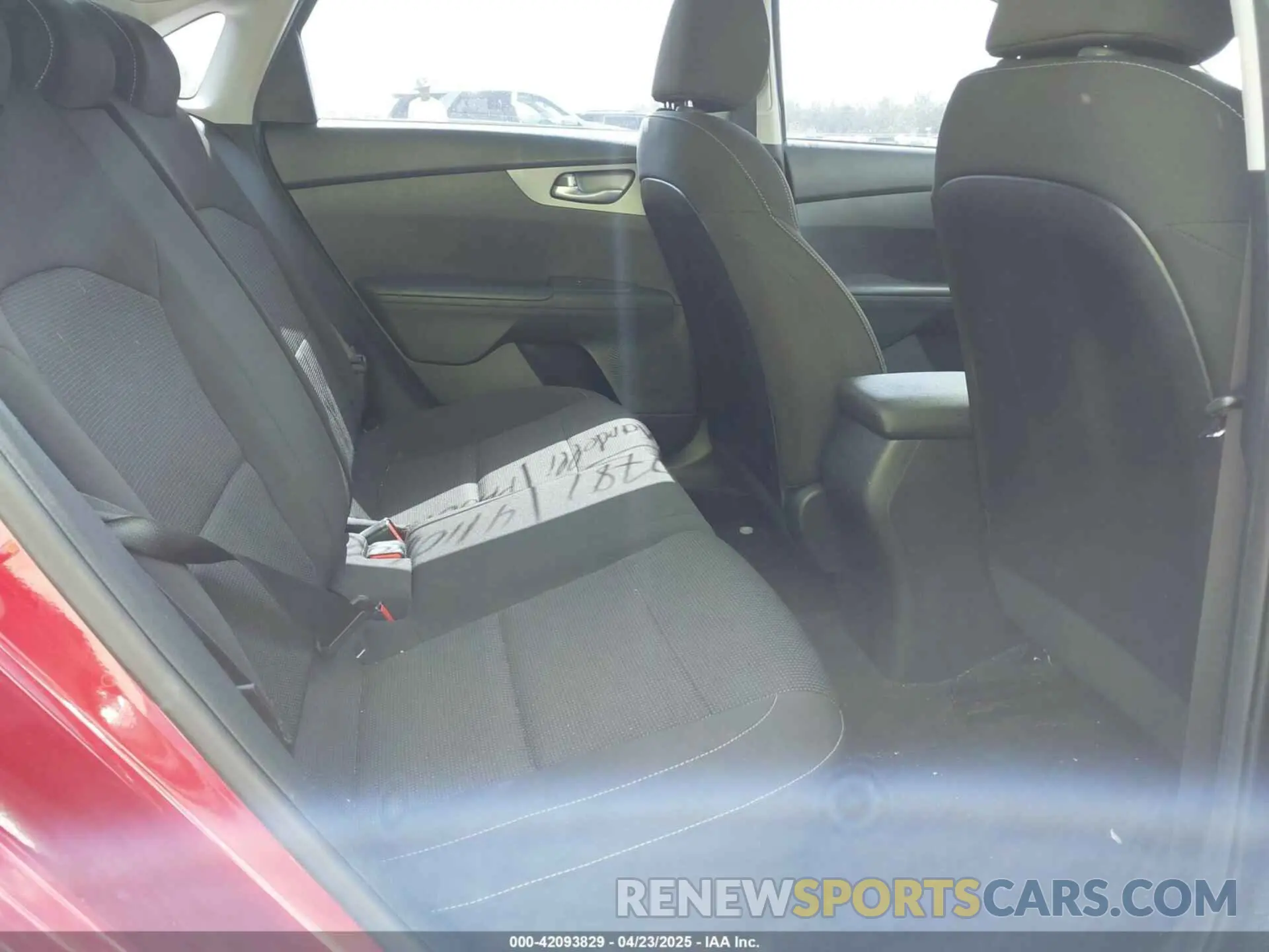 8 Photograph of a damaged car 3KPF24AD9KE014180 KIA FORTE 2019
