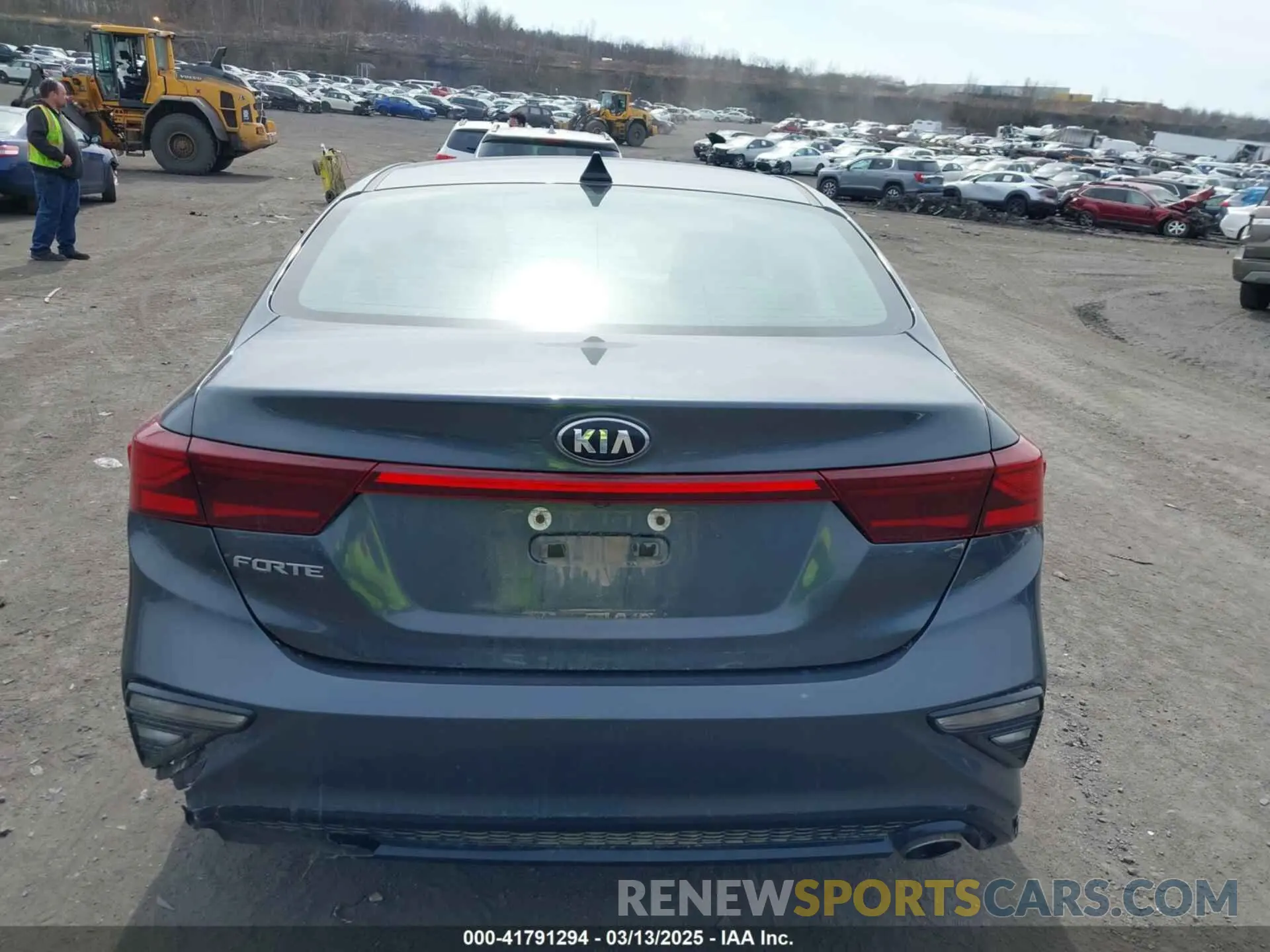 16 Photograph of a damaged car 3KPF24AD9KE033831 KIA FORTE 2019