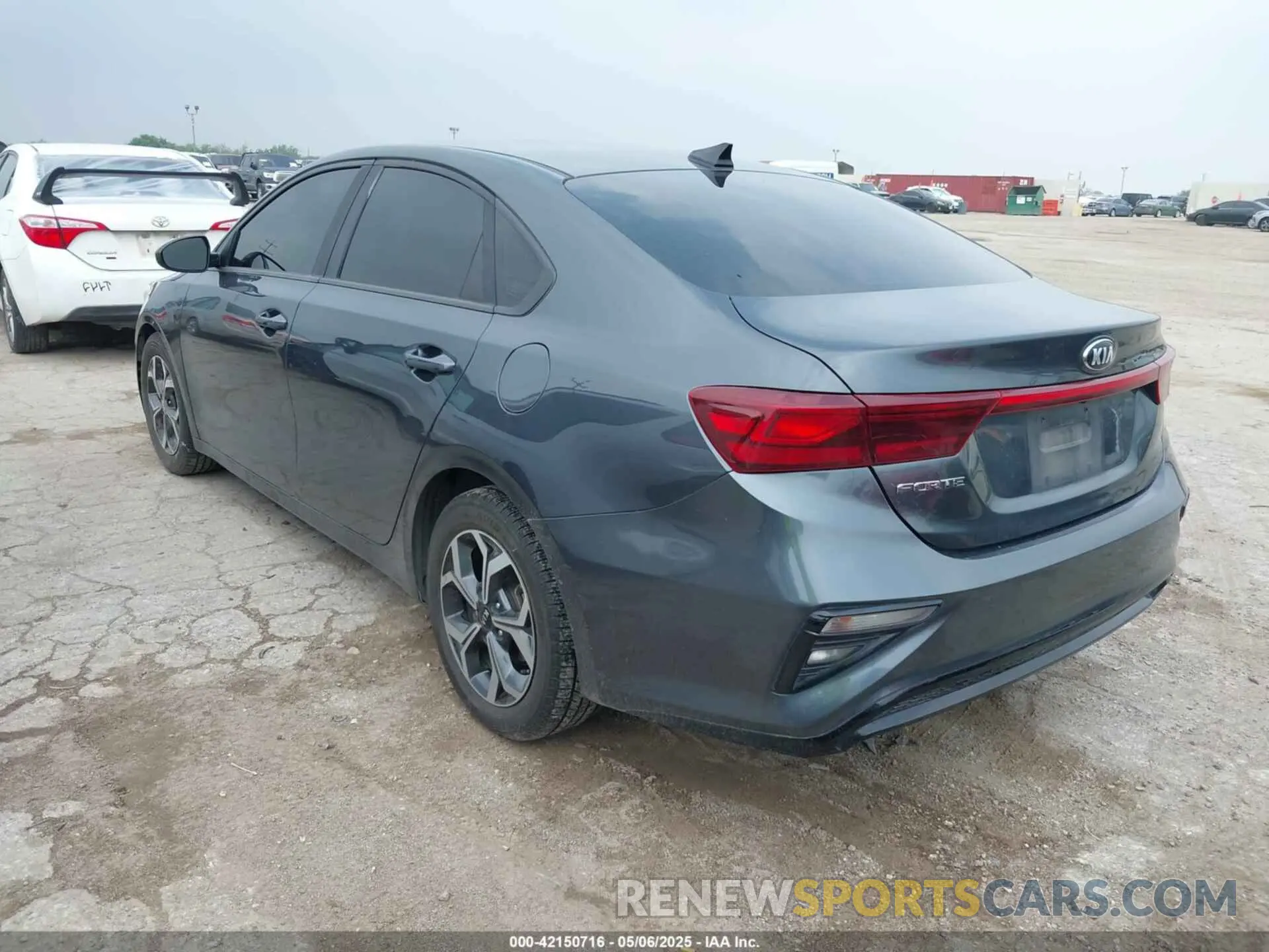 3 Photograph of a damaged car 3KPF24AD9KE036213 KIA FORTE 2019