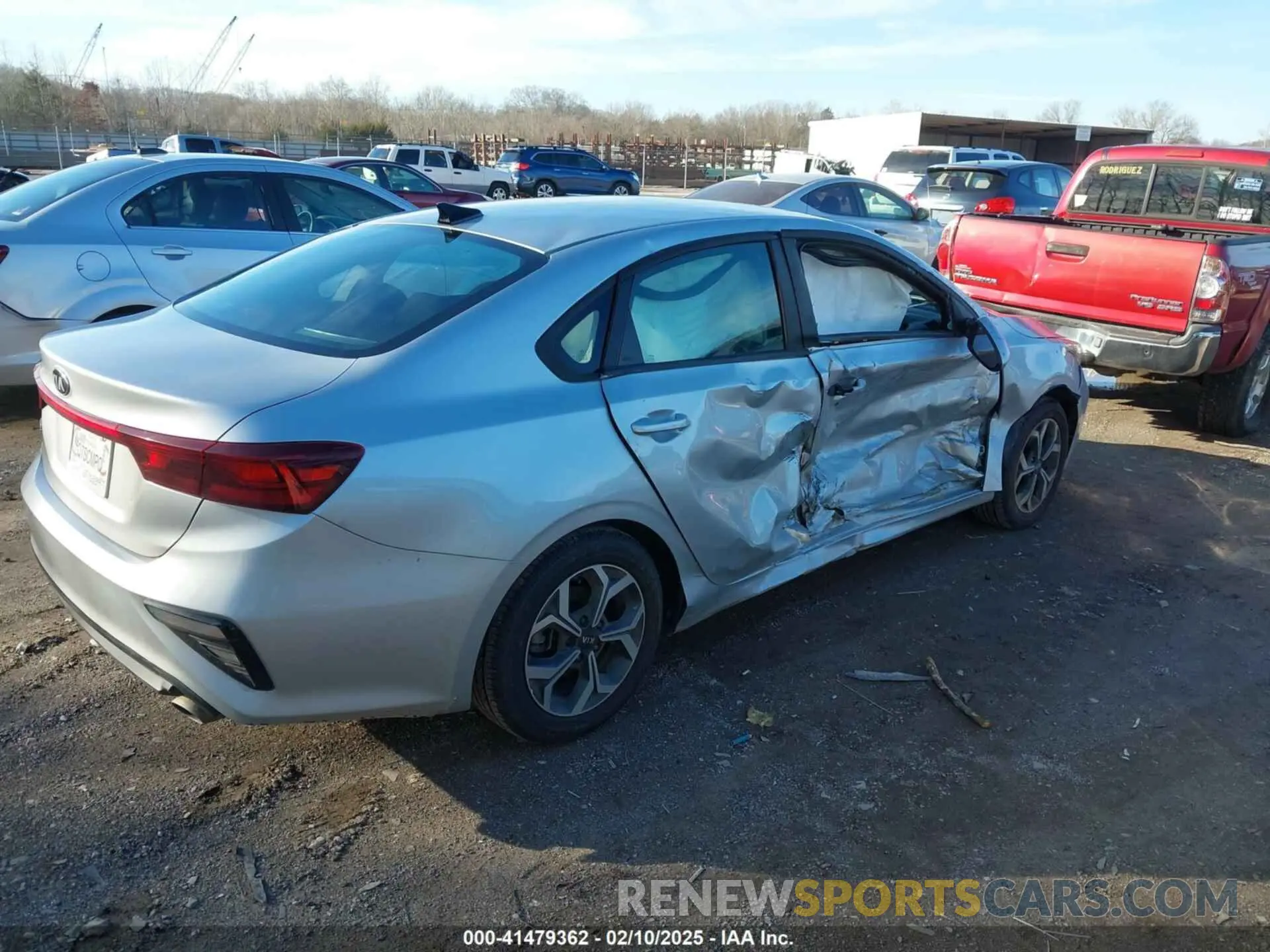 6 Photograph of a damaged car 3KPF24AD9KE040536 KIA FORTE 2019