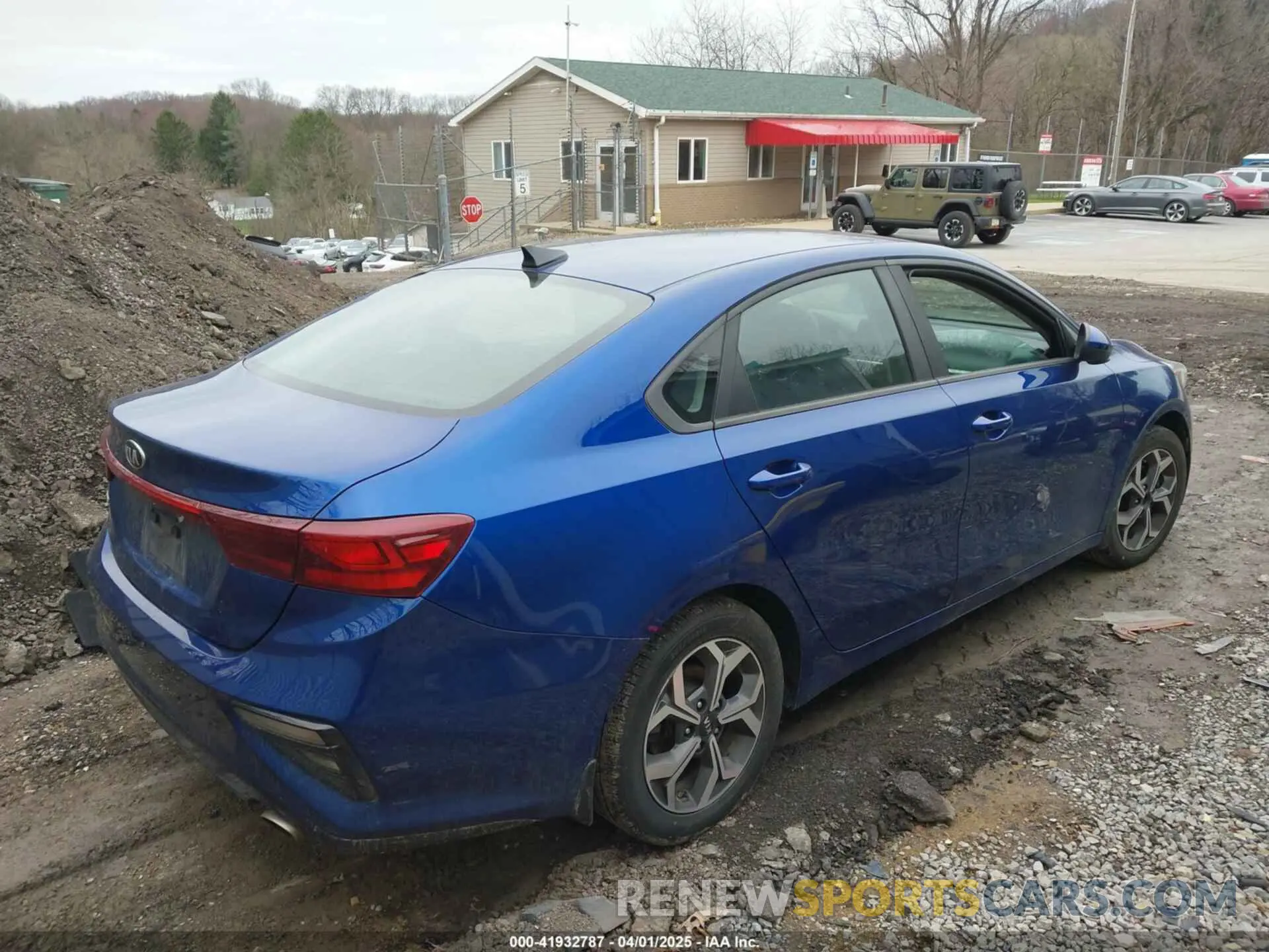 4 Photograph of a damaged car 3KPF24AD9KE042657 KIA FORTE 2019