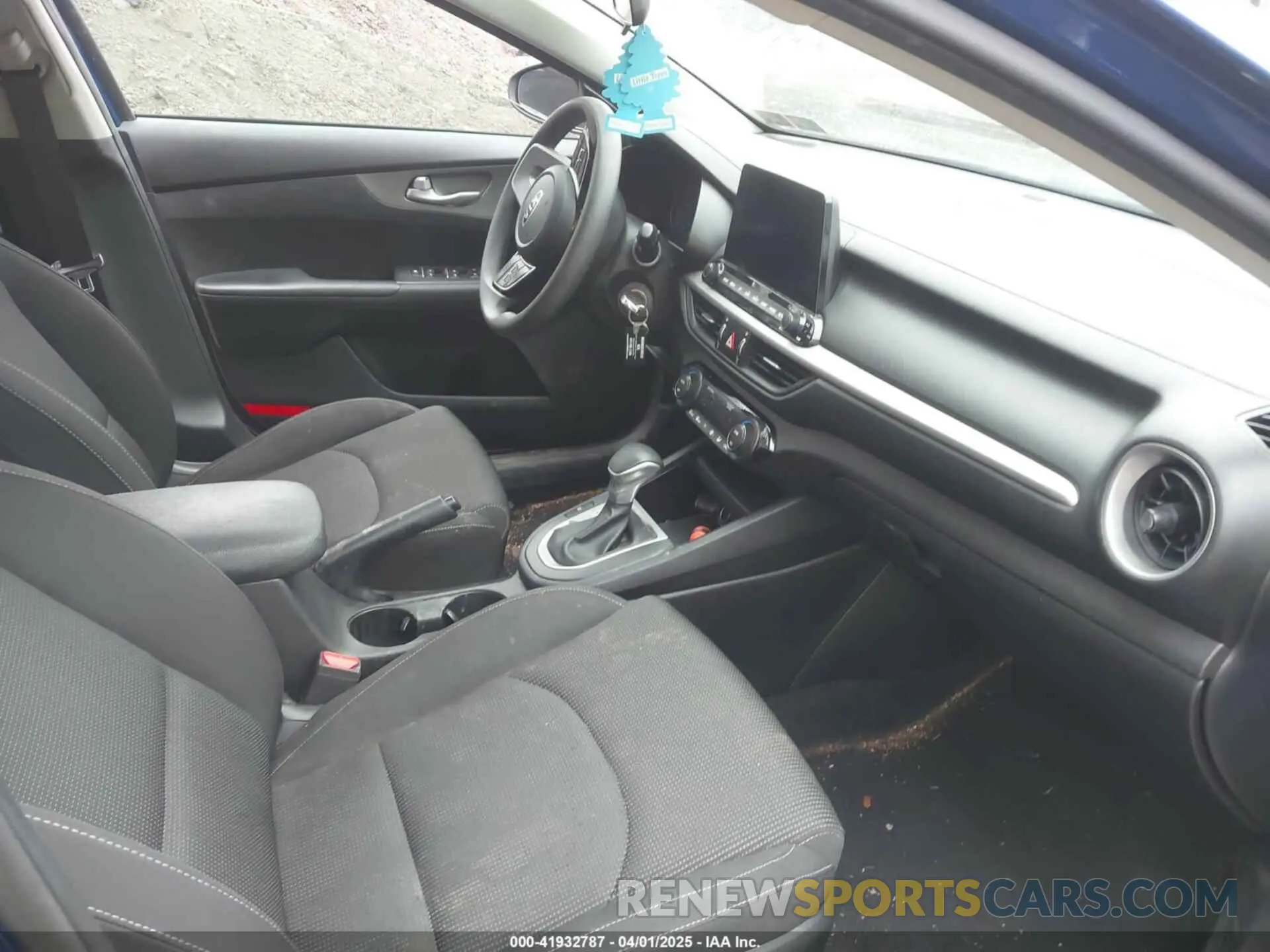 5 Photograph of a damaged car 3KPF24AD9KE042657 KIA FORTE 2019