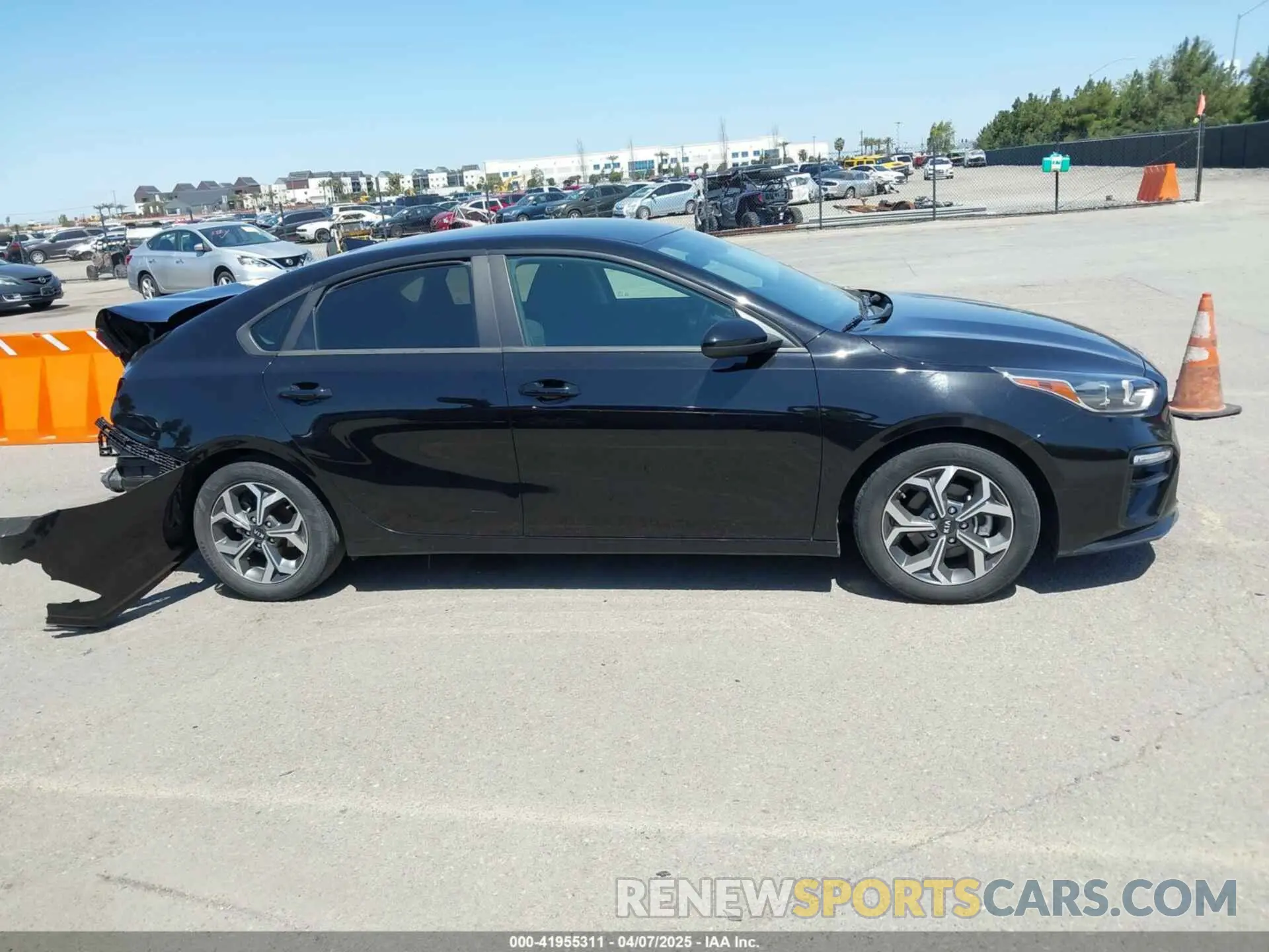 13 Photograph of a damaged car 3KPF24AD9KE070247 KIA FORTE 2019