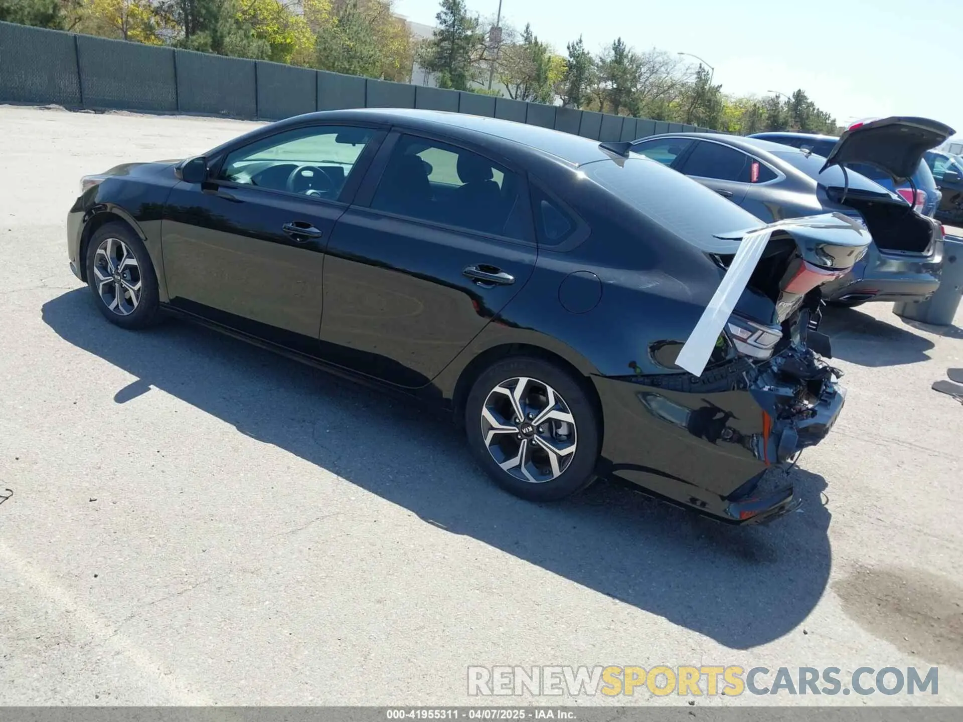 3 Photograph of a damaged car 3KPF24AD9KE070247 KIA FORTE 2019